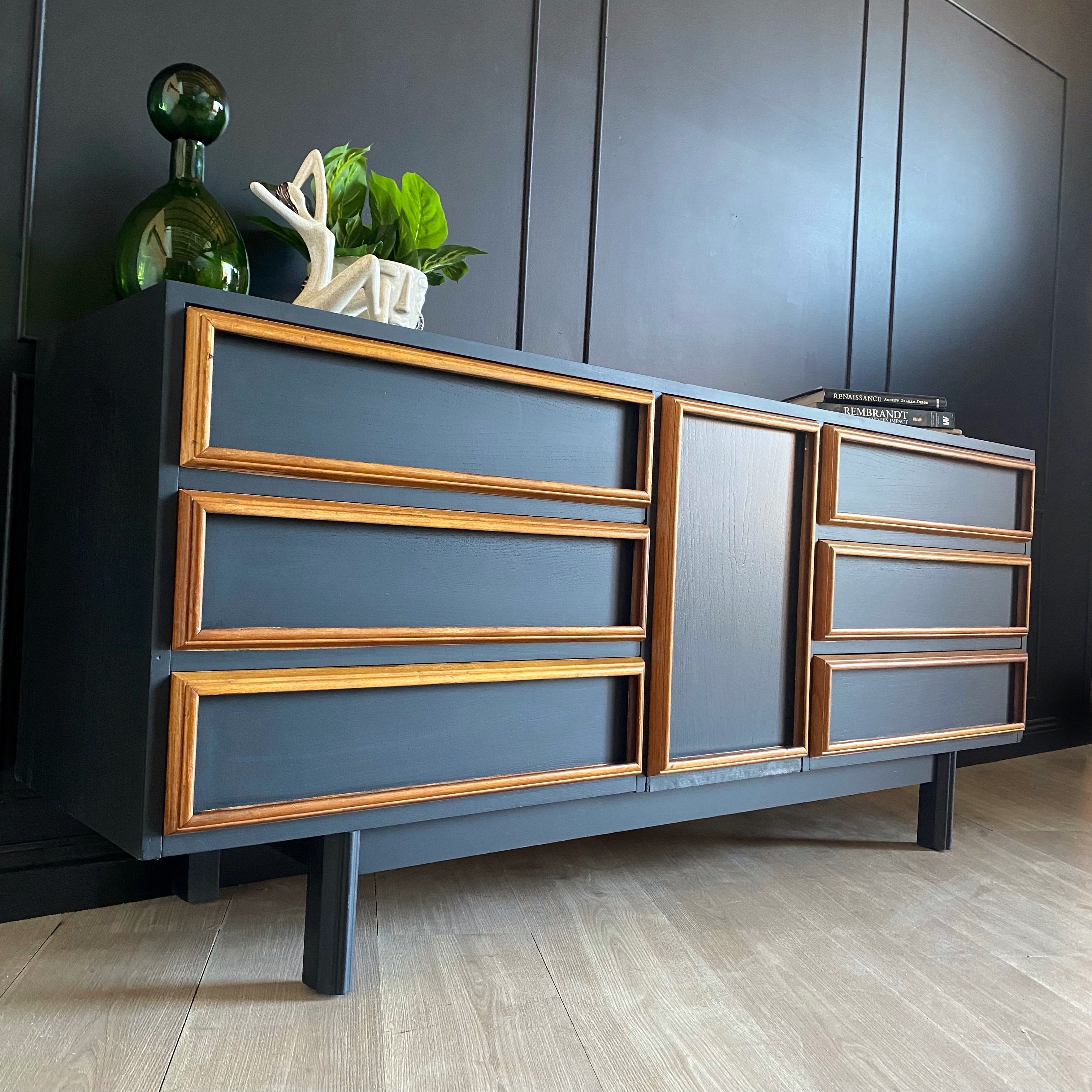 'Hans Hayson Furniture' buffet / sideboard with wood detail