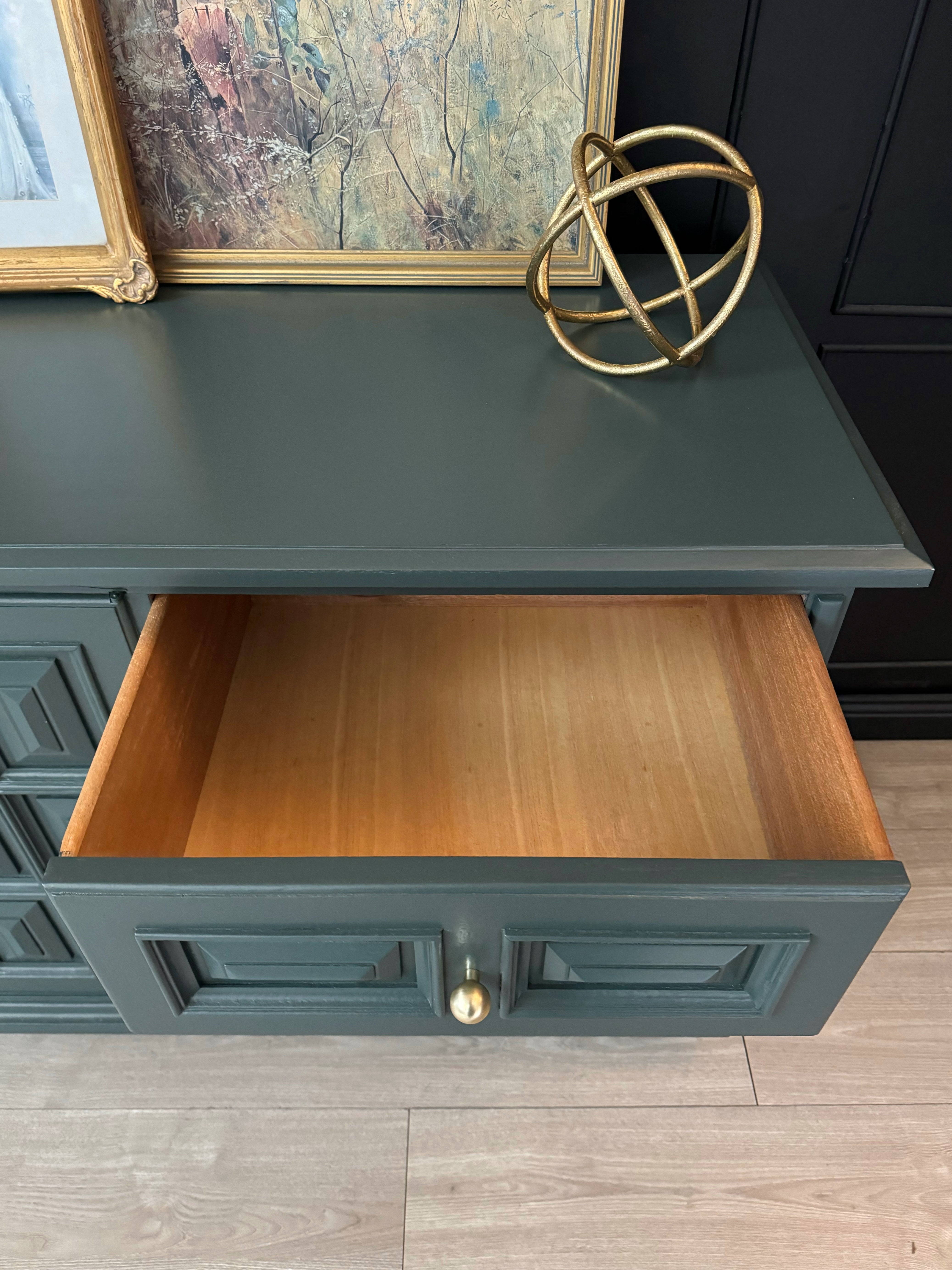 Beautiful 9 drawer dresser