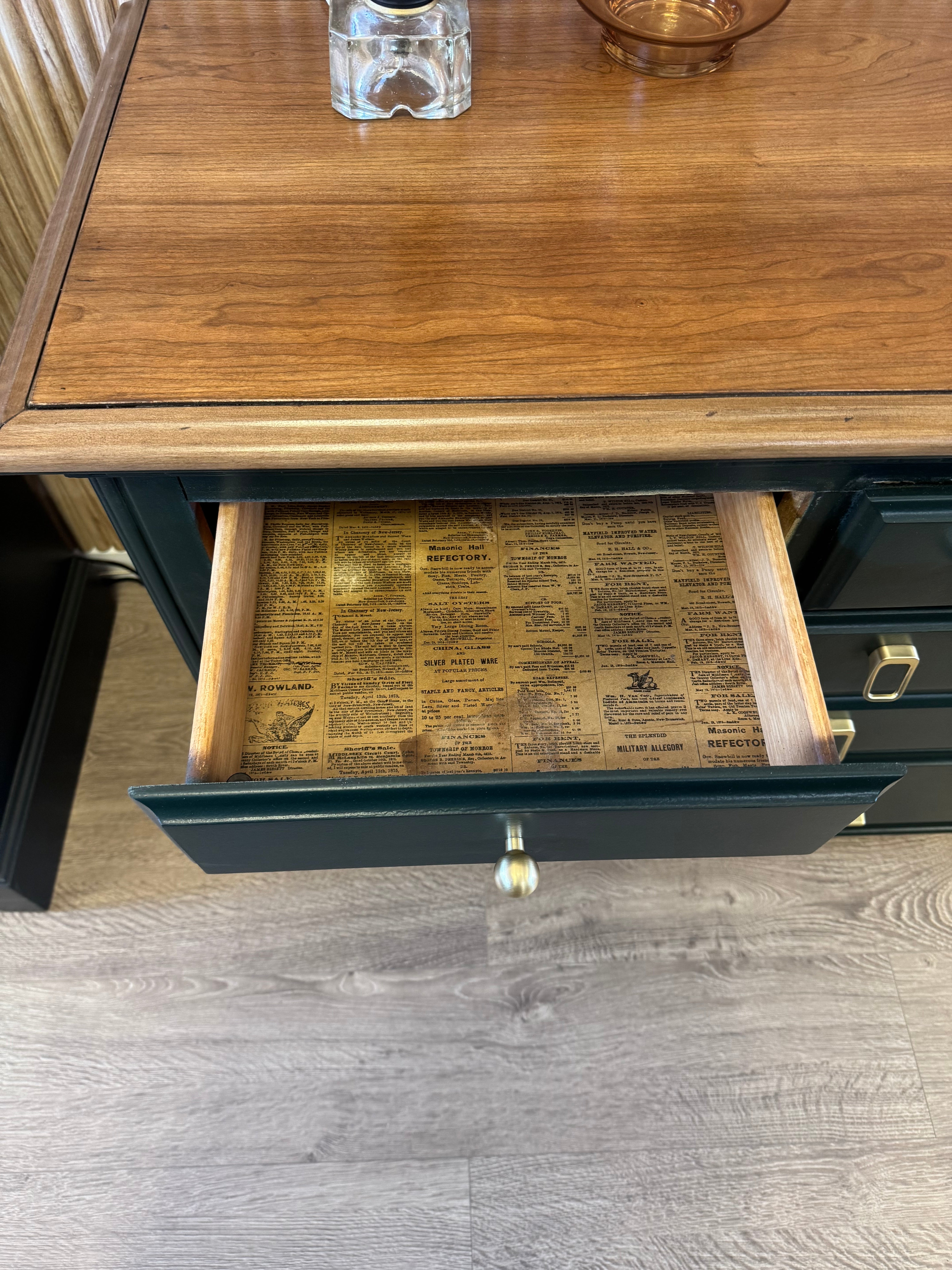 Gorgeous Green 9 Drawer Dresser