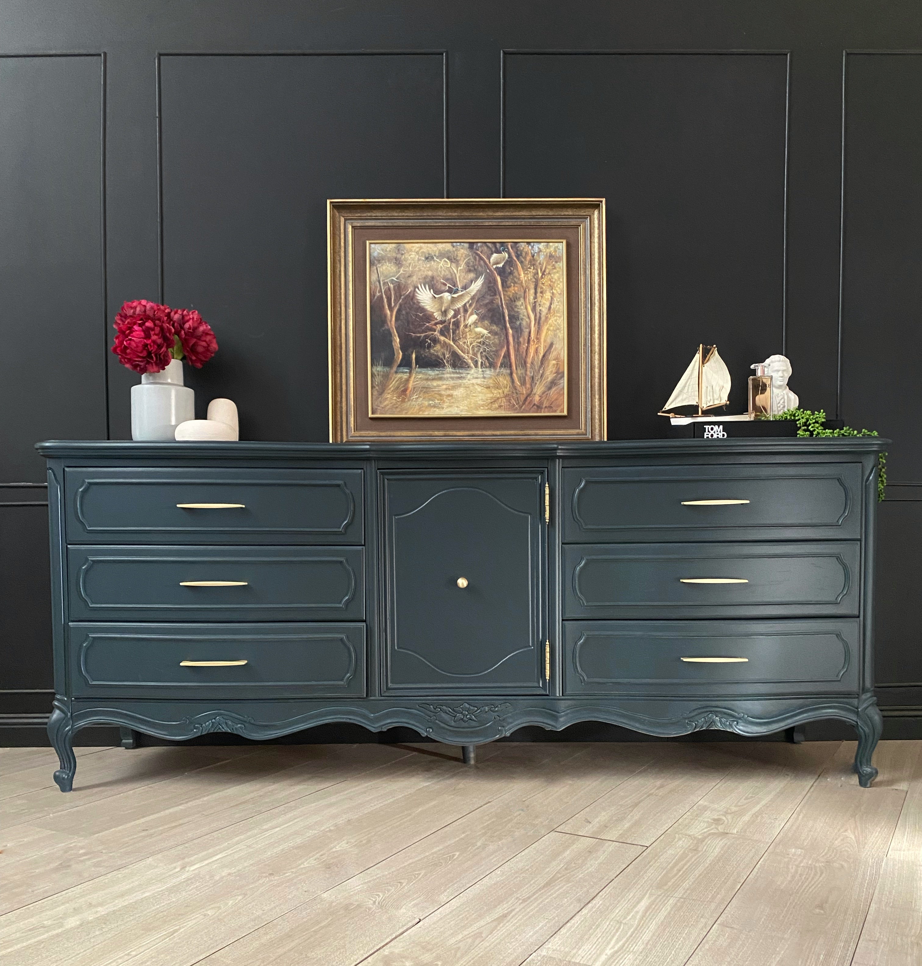 ‘Stunning ‘Thomasville’ dark blue dresser / sideboard / buffet