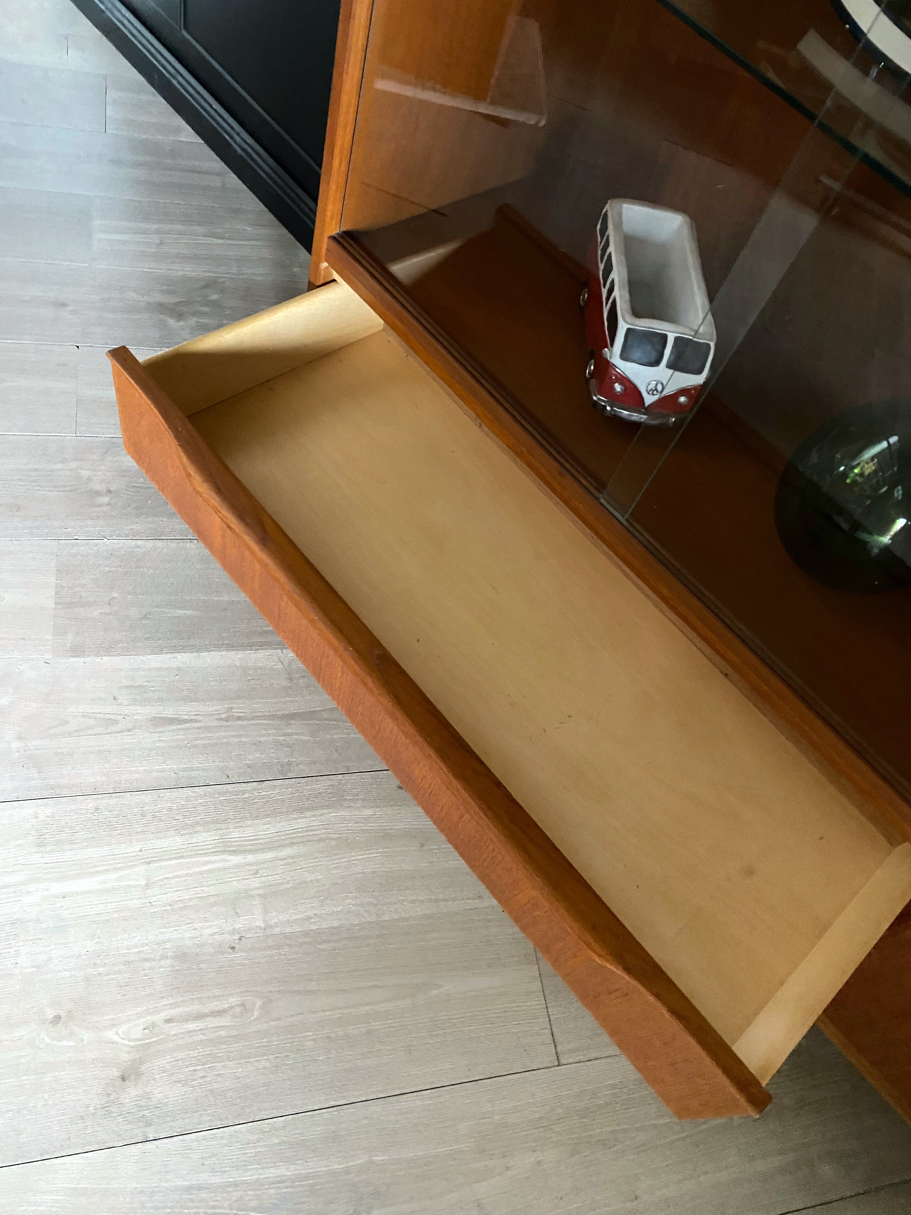 Vintage / Retro / Mid Century Glass Display Cabinet