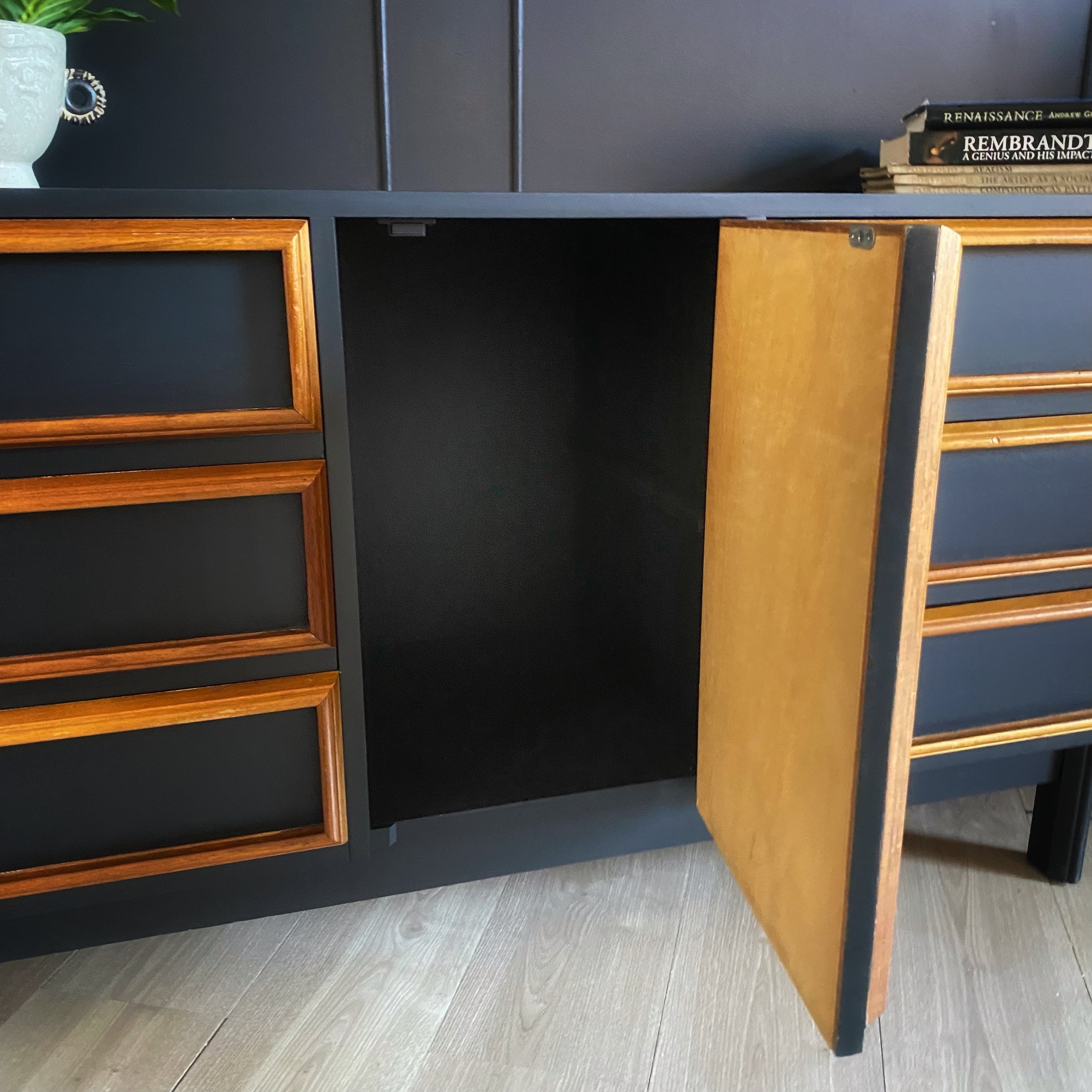 'Hans Hayson Furniture' buffet / sideboard with wood detail