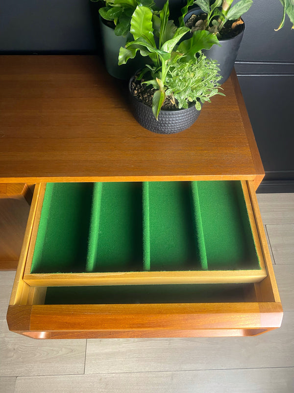 Chiswell sideboard, view 9