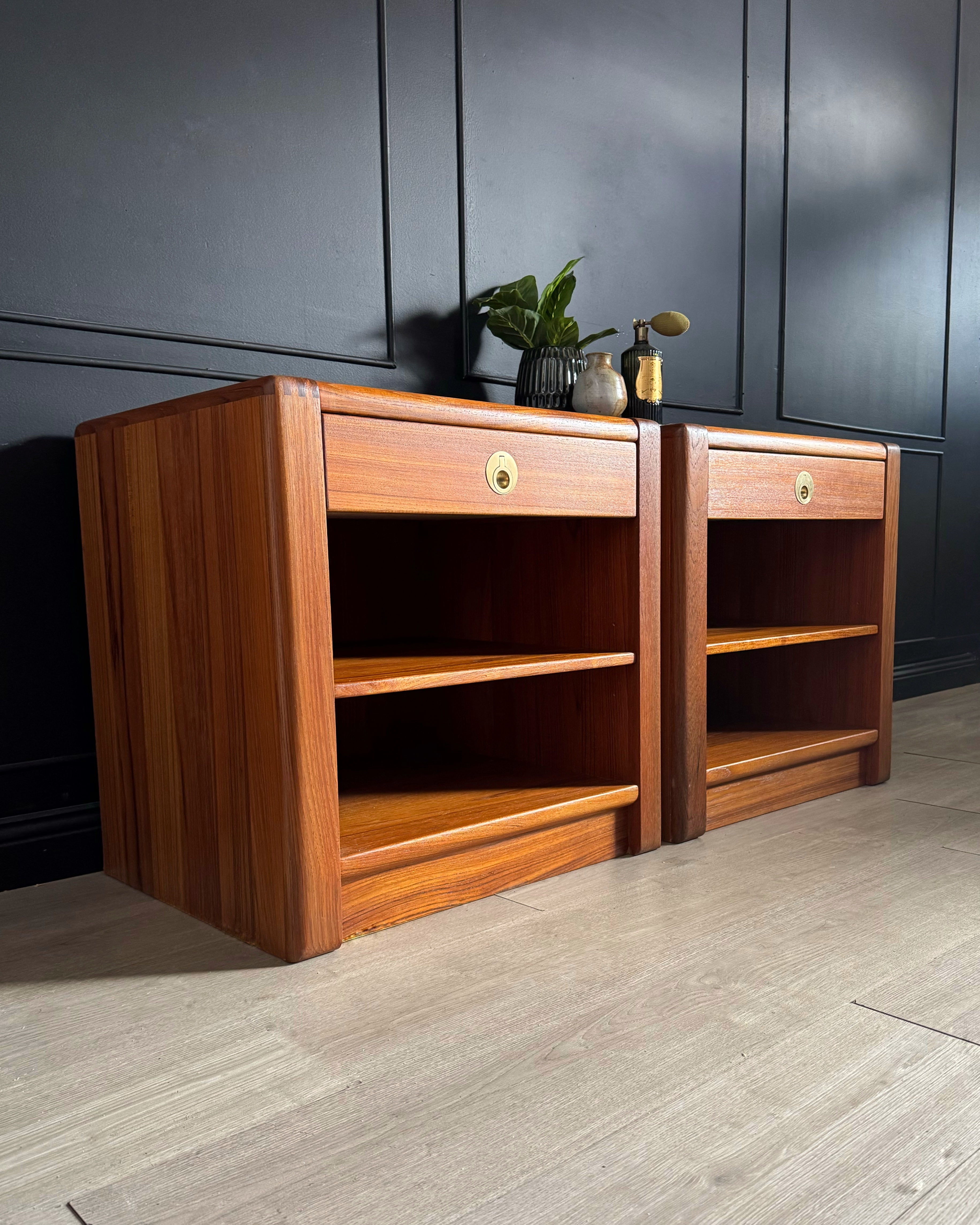 D-Scan 'Captain Line' Bedsides