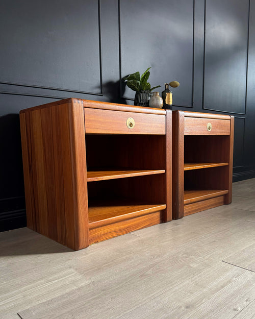 D-Scan bedside tables teak