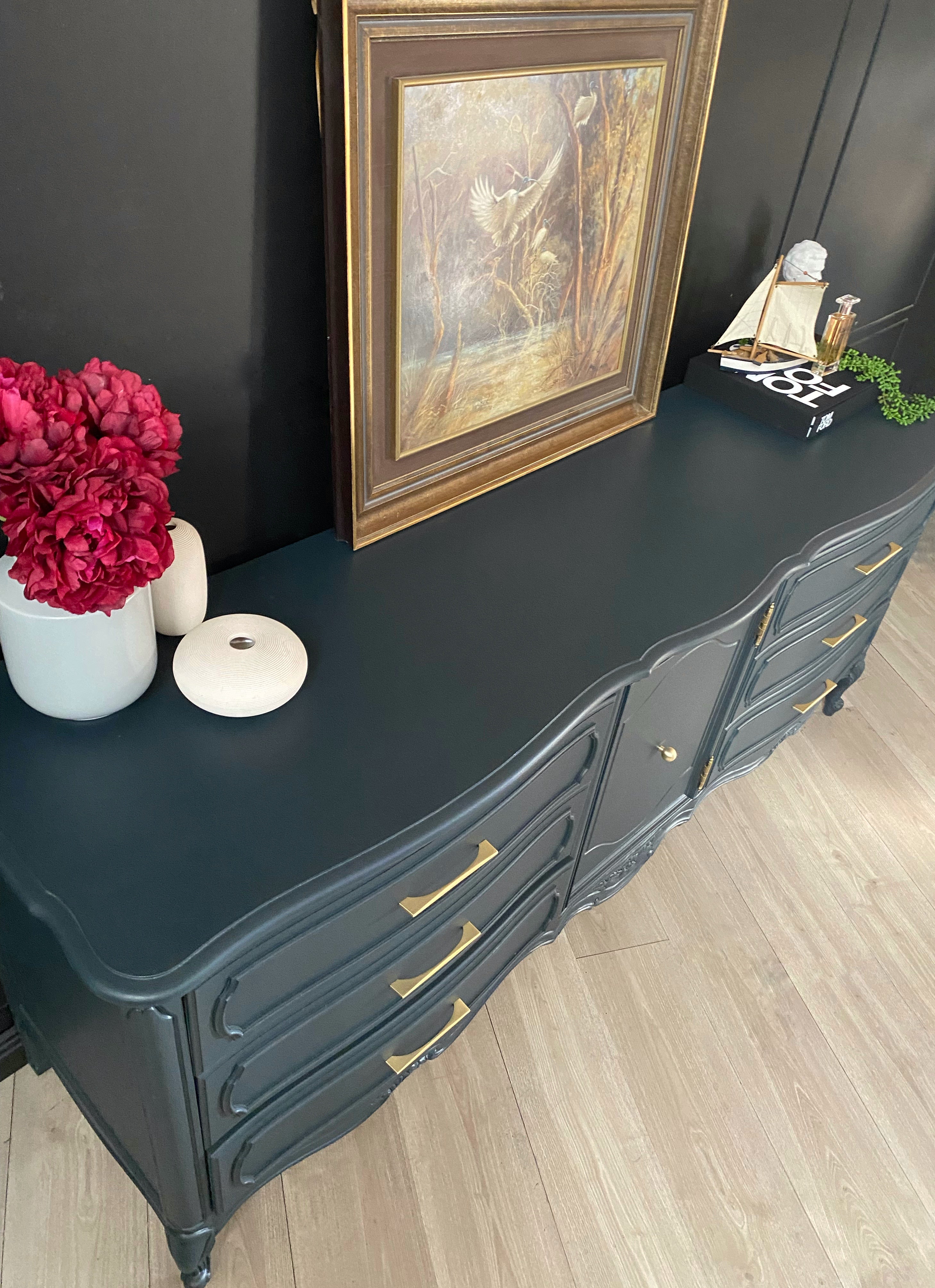 ‘Stunning ‘Thomasville’ dark blue dresser / sideboard / buffet