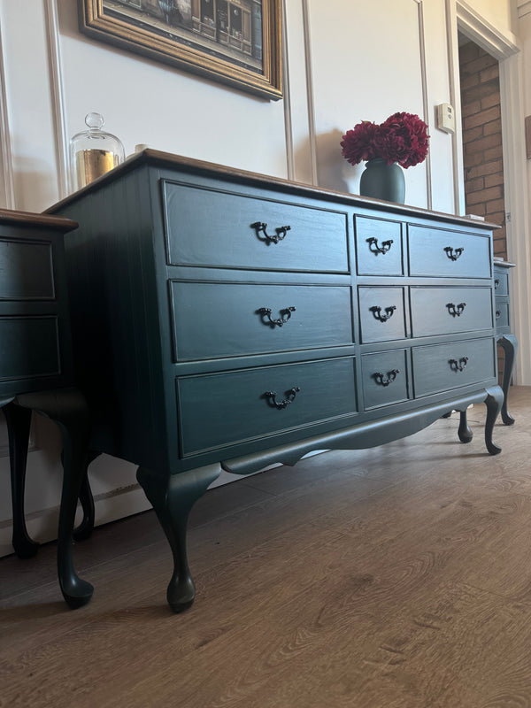 Mid-century dresser green, view 3