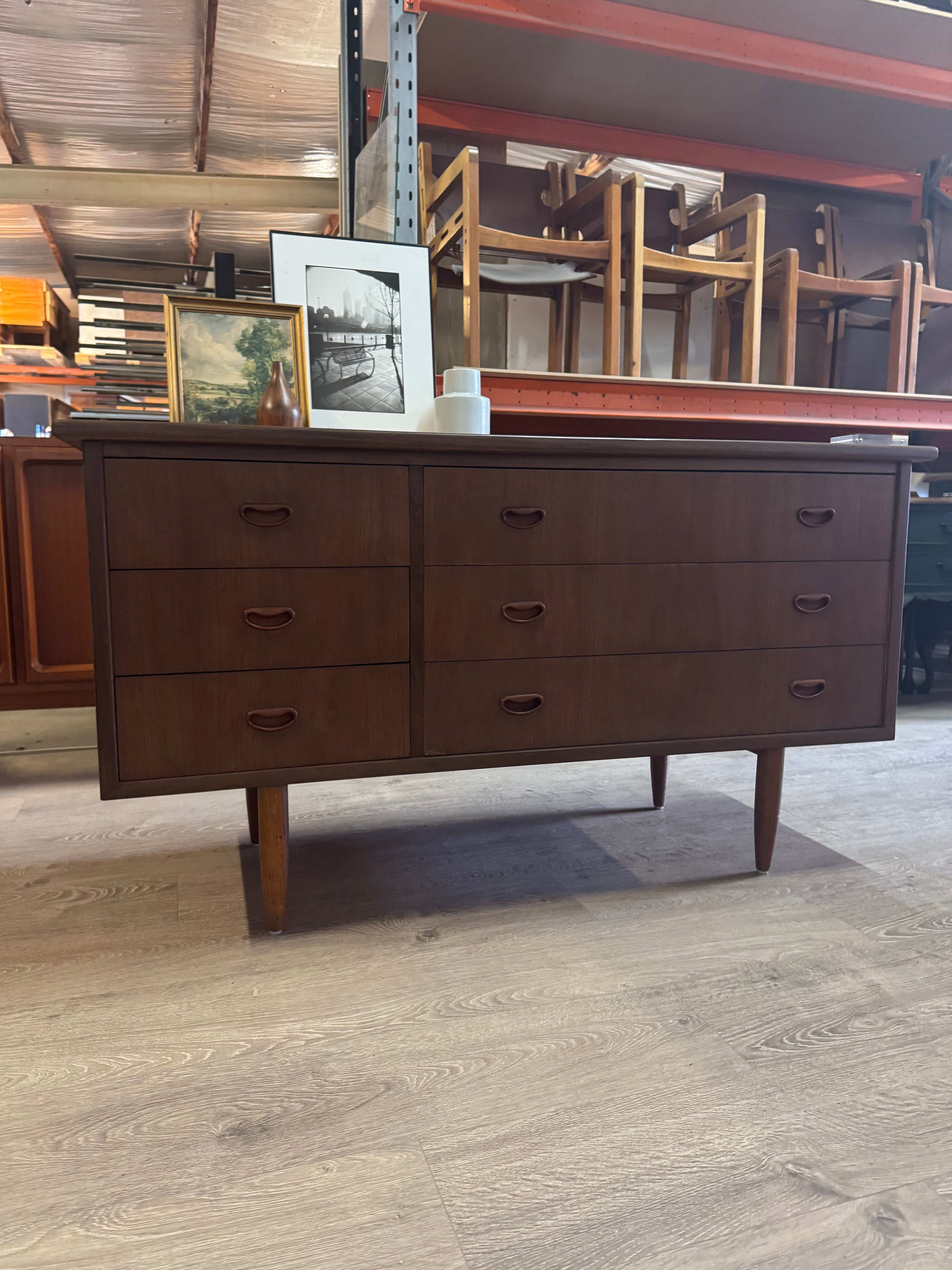 “A. Jelliffe” Mid Century Vintage Dresser