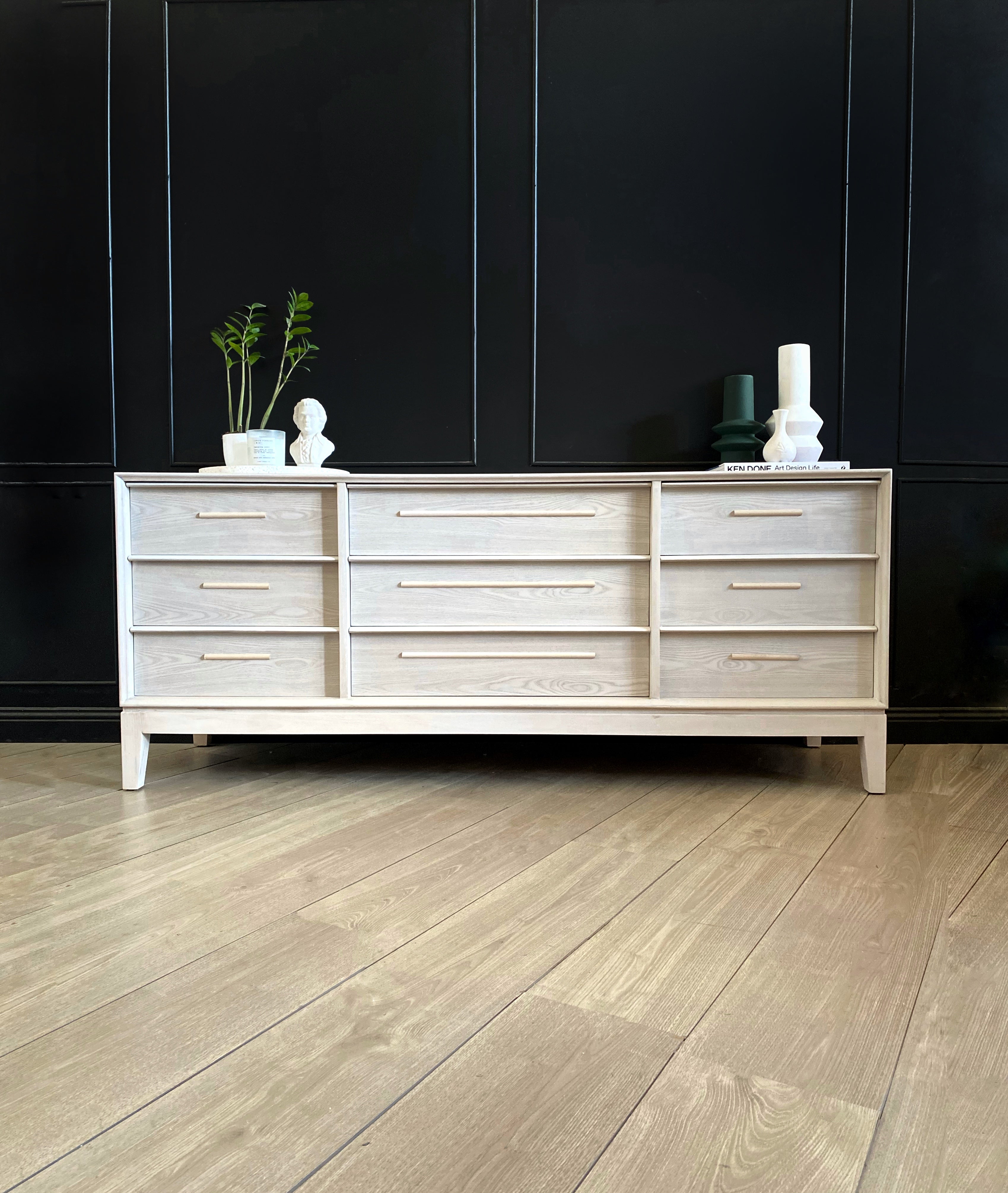White washed 'Hayson' Dresser / Drawers
