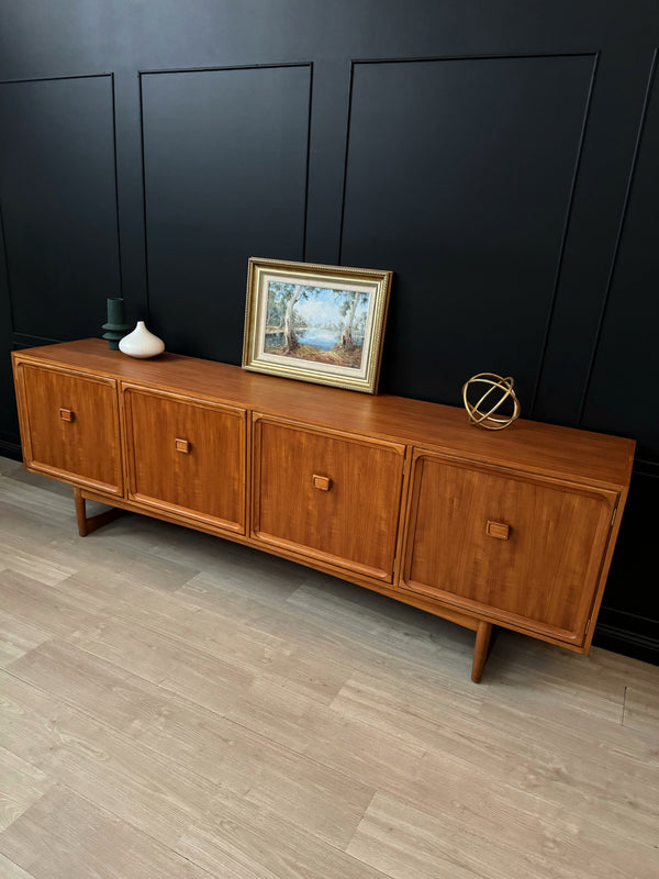 Parker Furniture sideboard teak, view 4