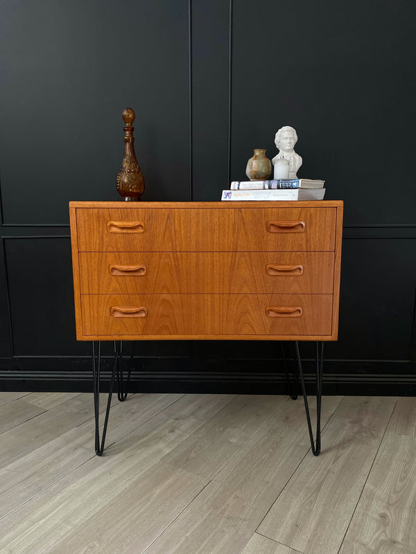 G-Plan chest of drawers, view 2