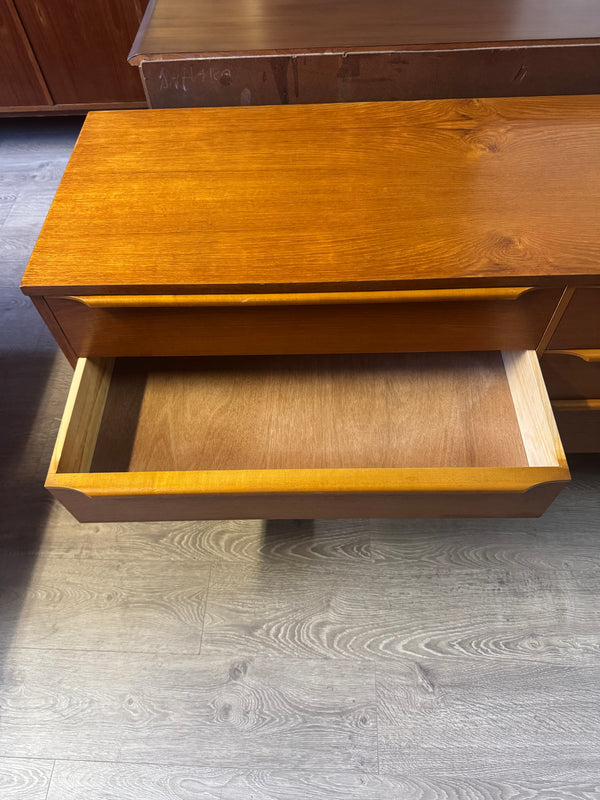 Reliance Furniture dresser, view 6