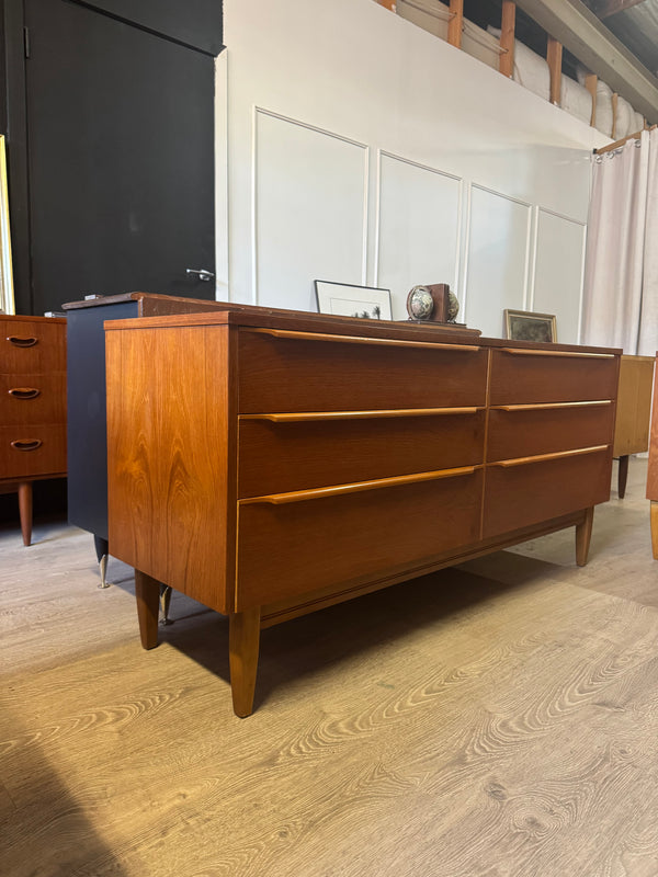 Reliance Furniture dresser, view 2