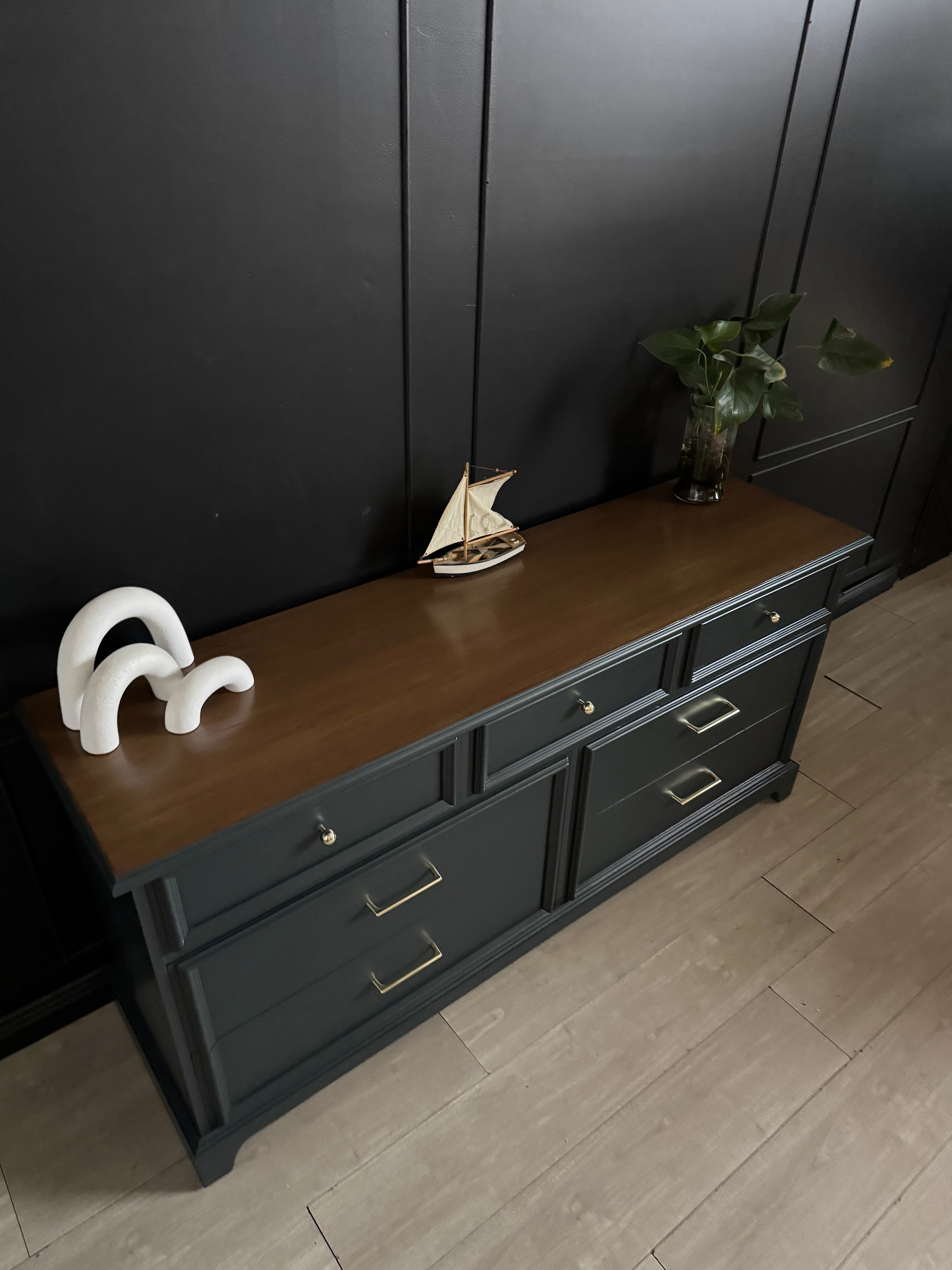 Belvedere 7 Drawer Dresser