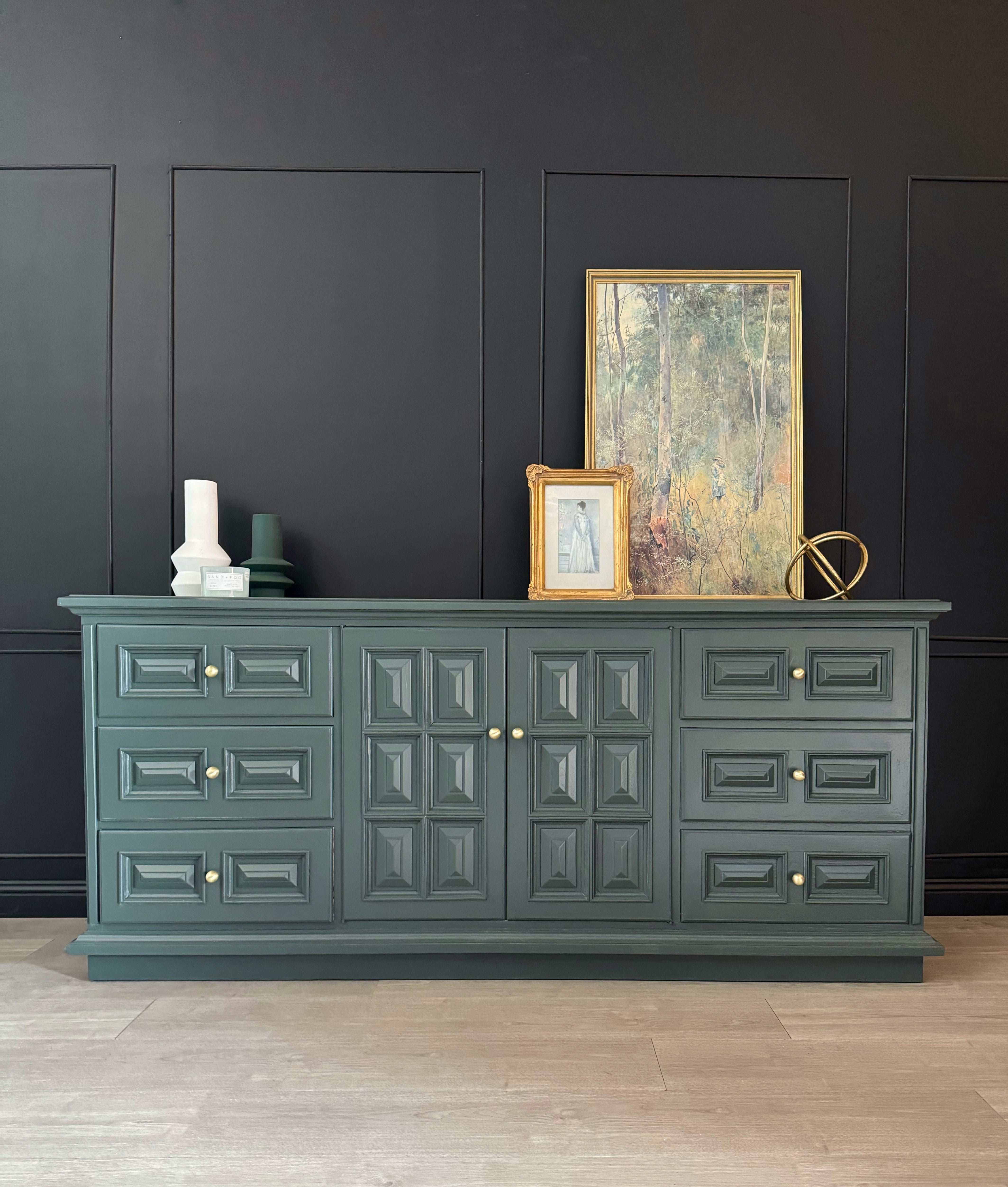 Beautiful 9 drawer dresser