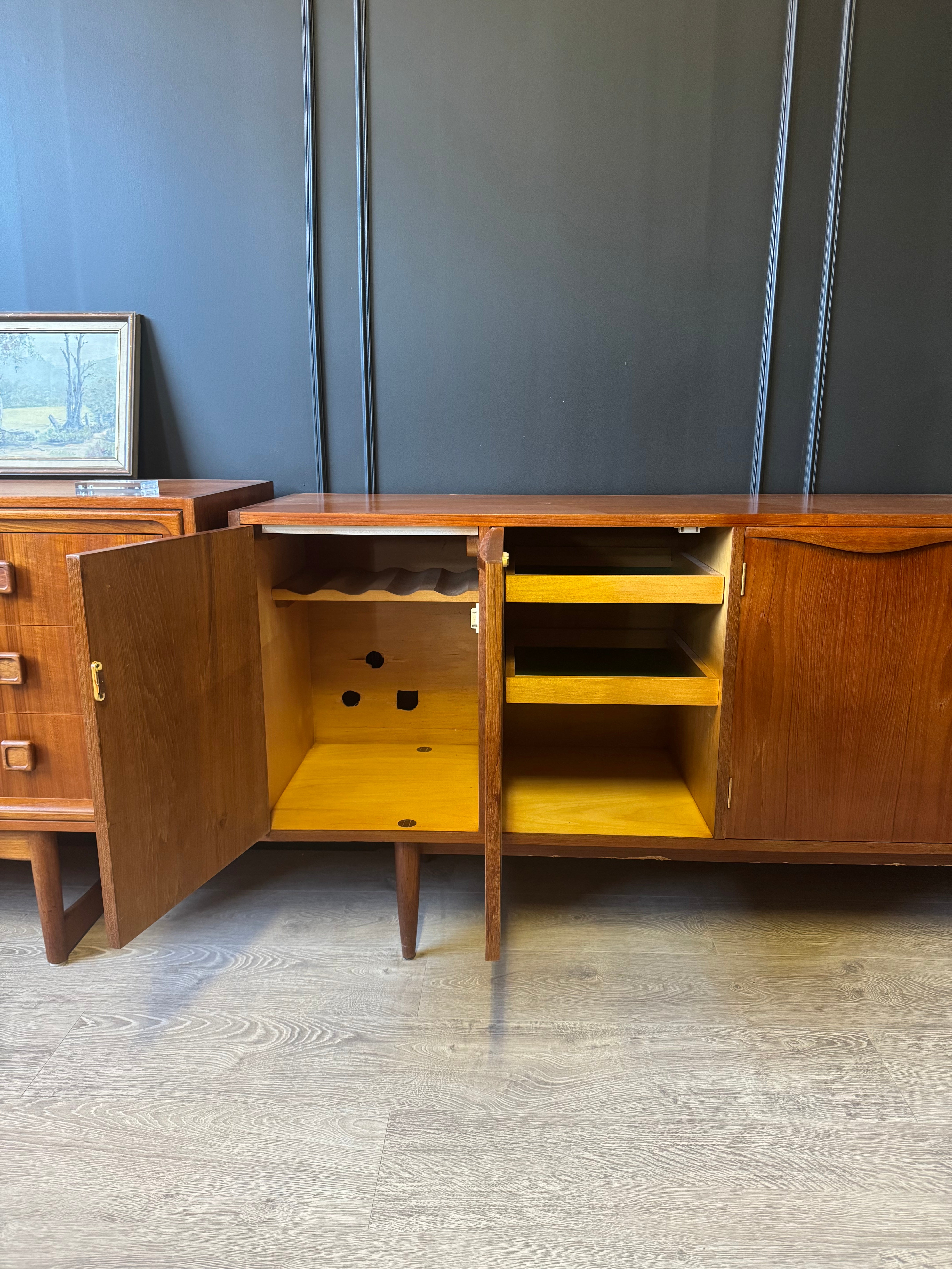 'Chiswell' Sideboard / Buffet with Wave Front Handle