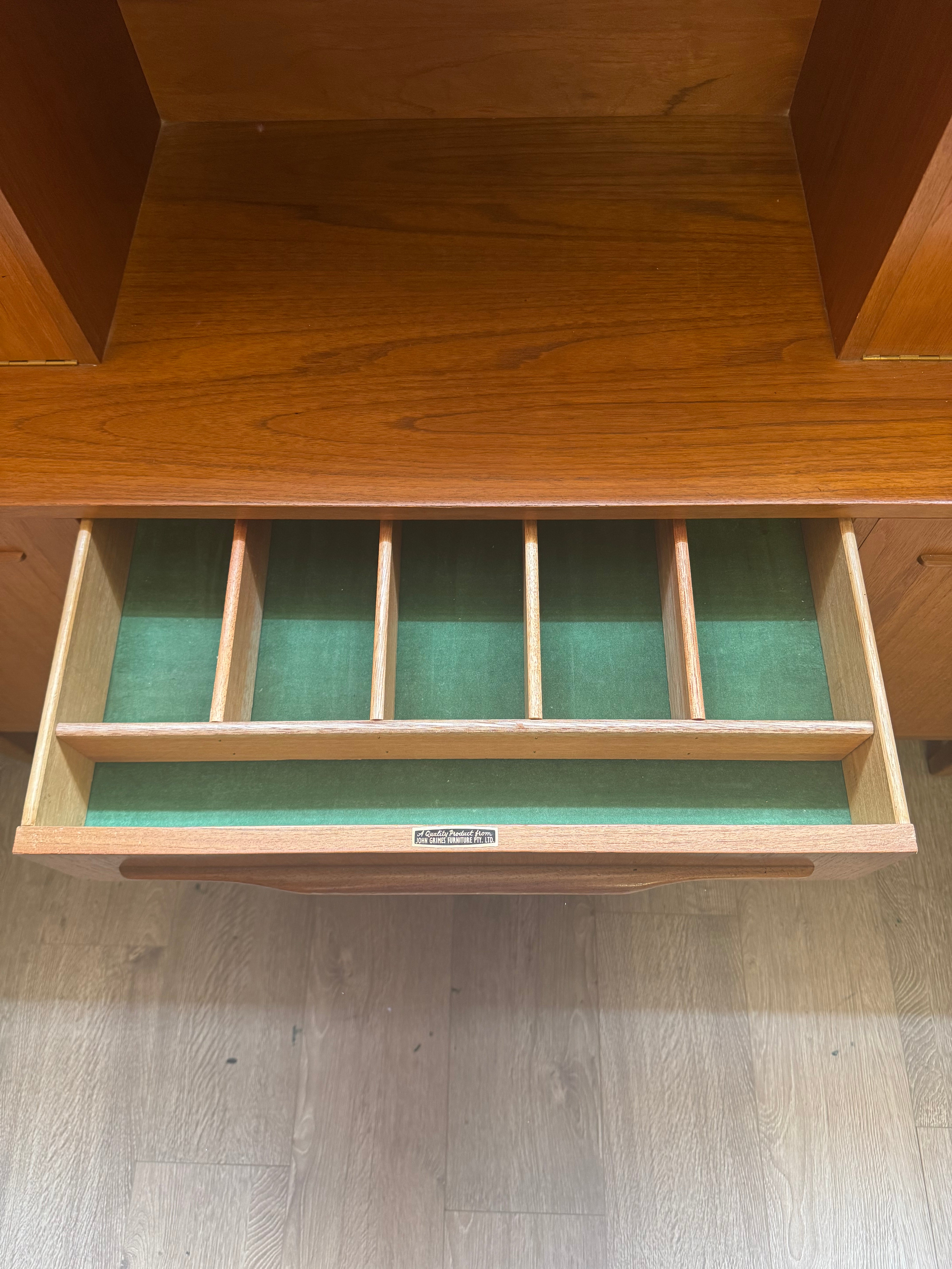 'Stonehill of London' Sled Leg Buffet / Sideboard