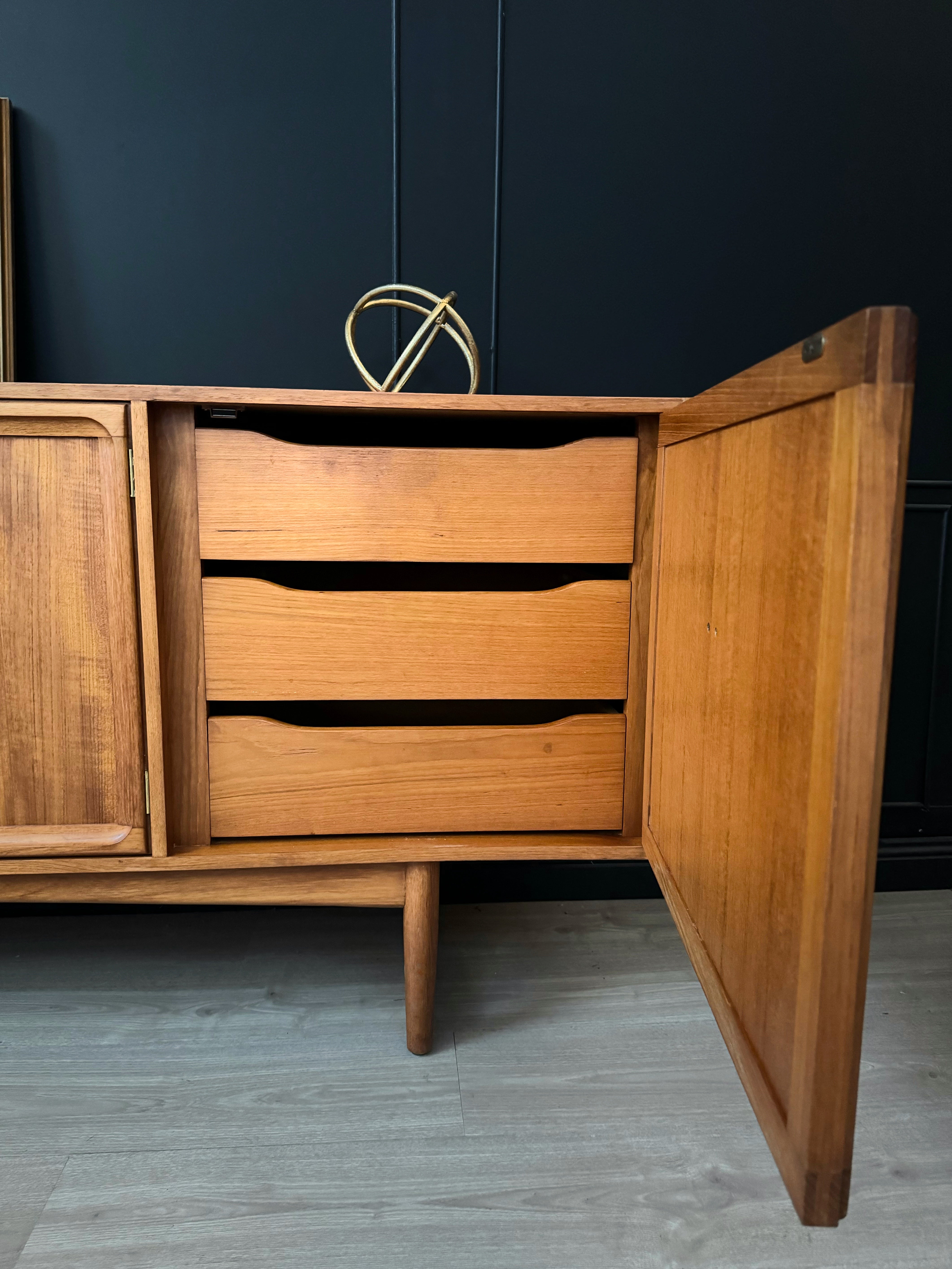 Parker Sleigh Sideboard / Buffet