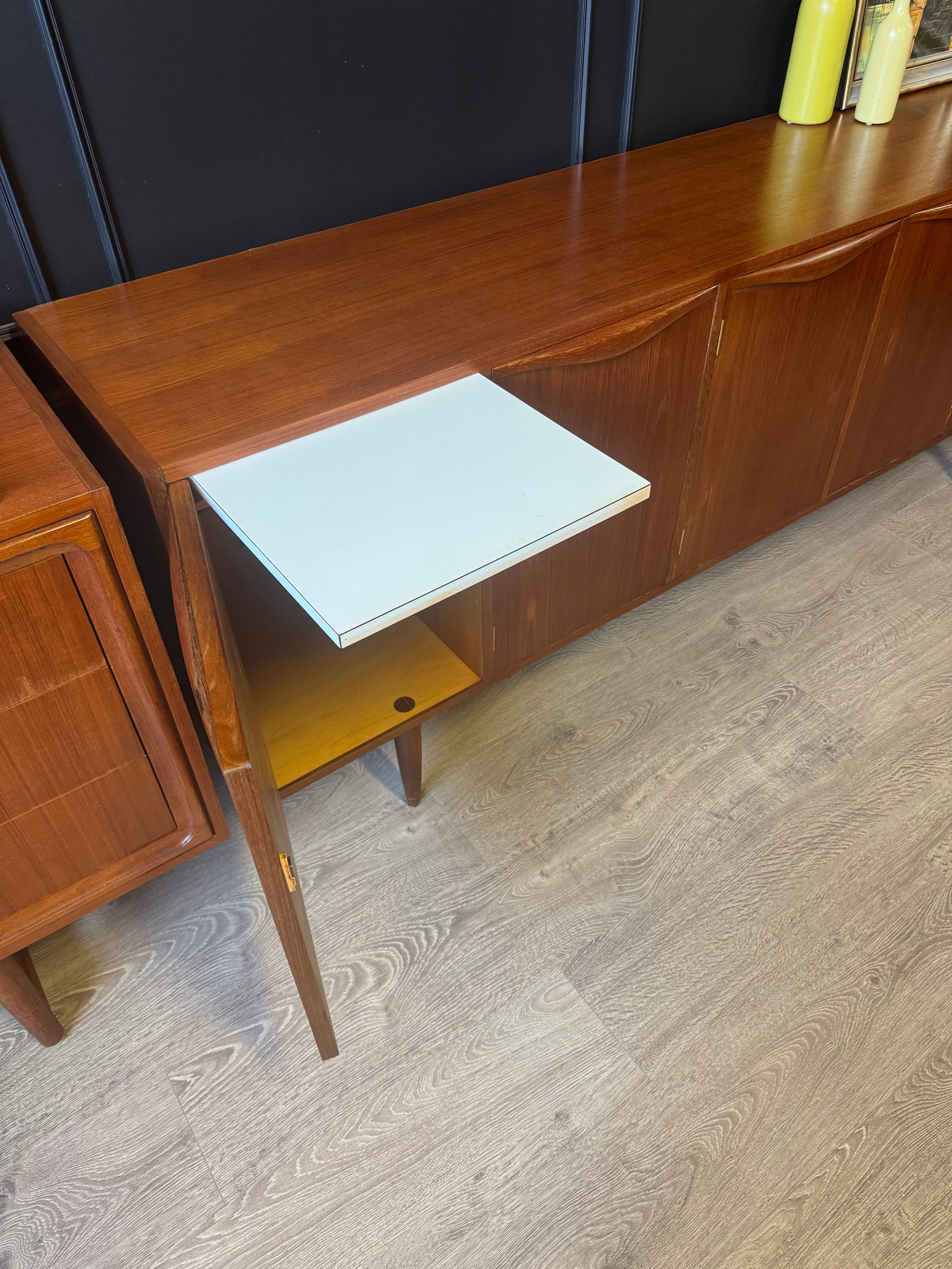 'Chiswell' Sideboard / Buffet with Wave Front Handle