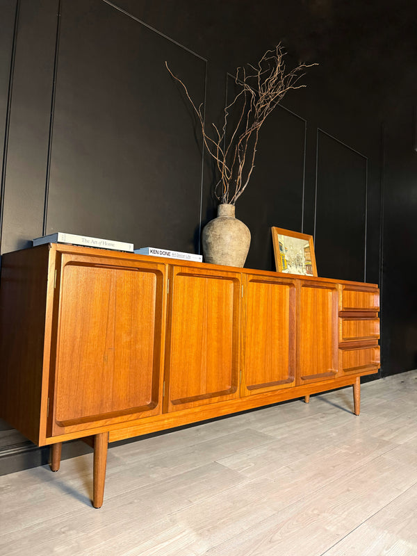 Chiswell sideboard, view 4