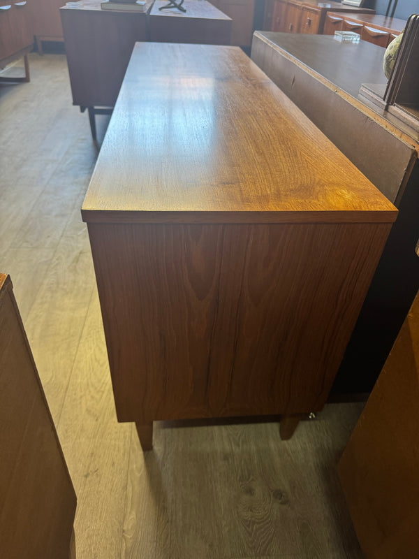 Reliance Furniture dresser, view 4