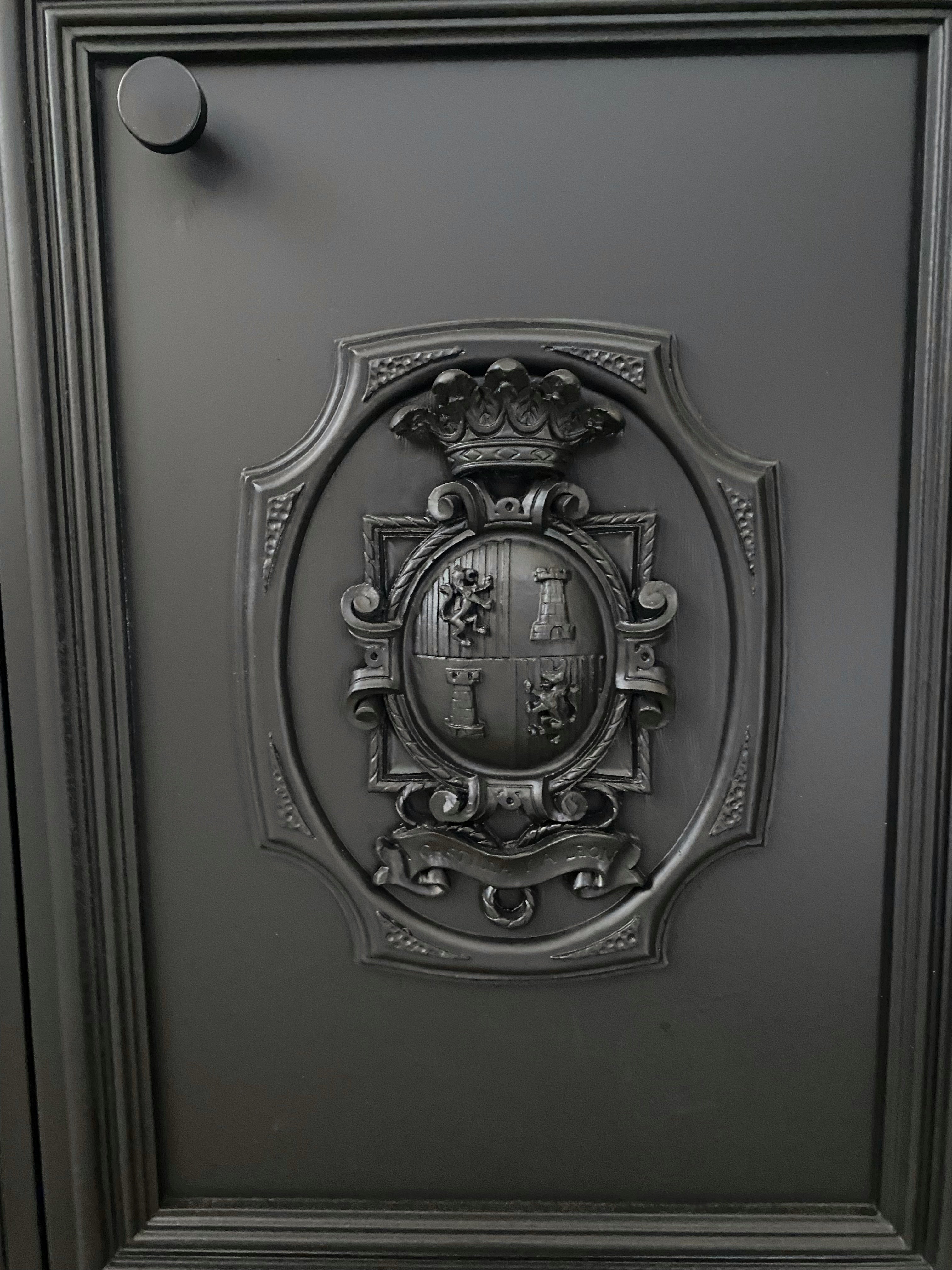 Elegant Black Sideboard / Buffet