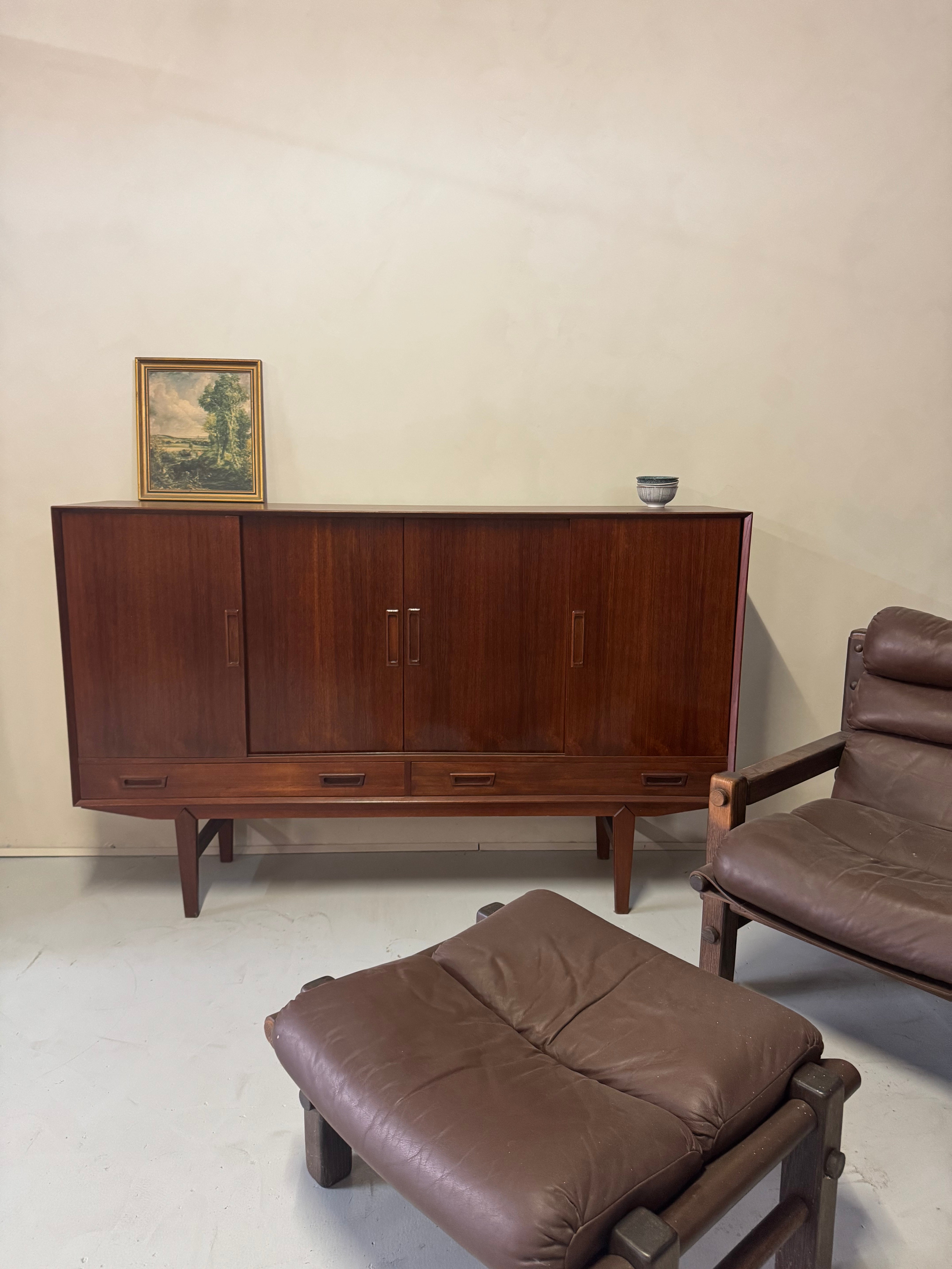 Wemb Møbelfabrik Danish Highboard / Sideboard in Rosewood with Illuminated Bar
