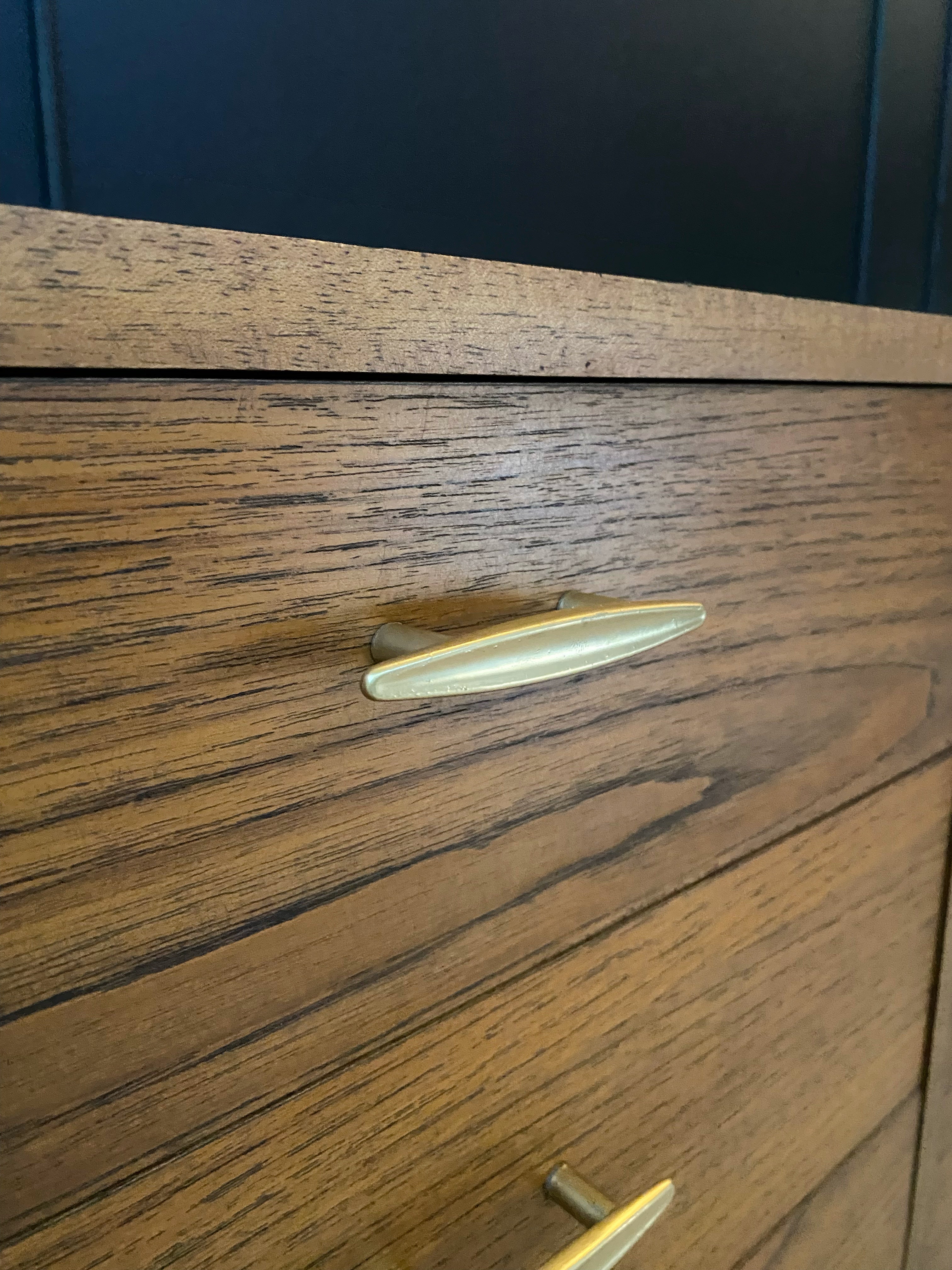 Stunning Mid Century / Vintage buffet sideboard