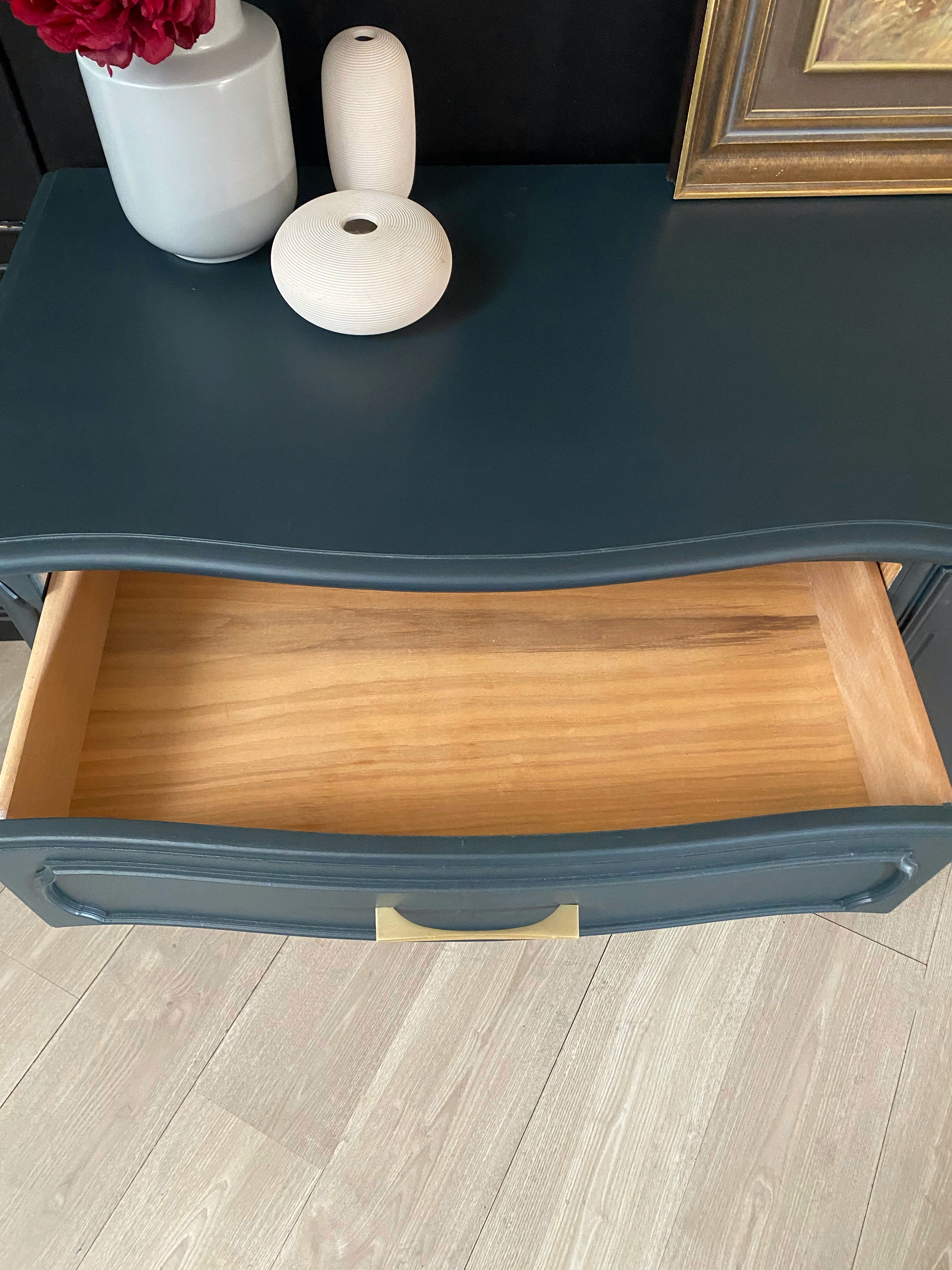 ‘Stunning ‘Thomasville’ dark blue dresser / sideboard / buffet