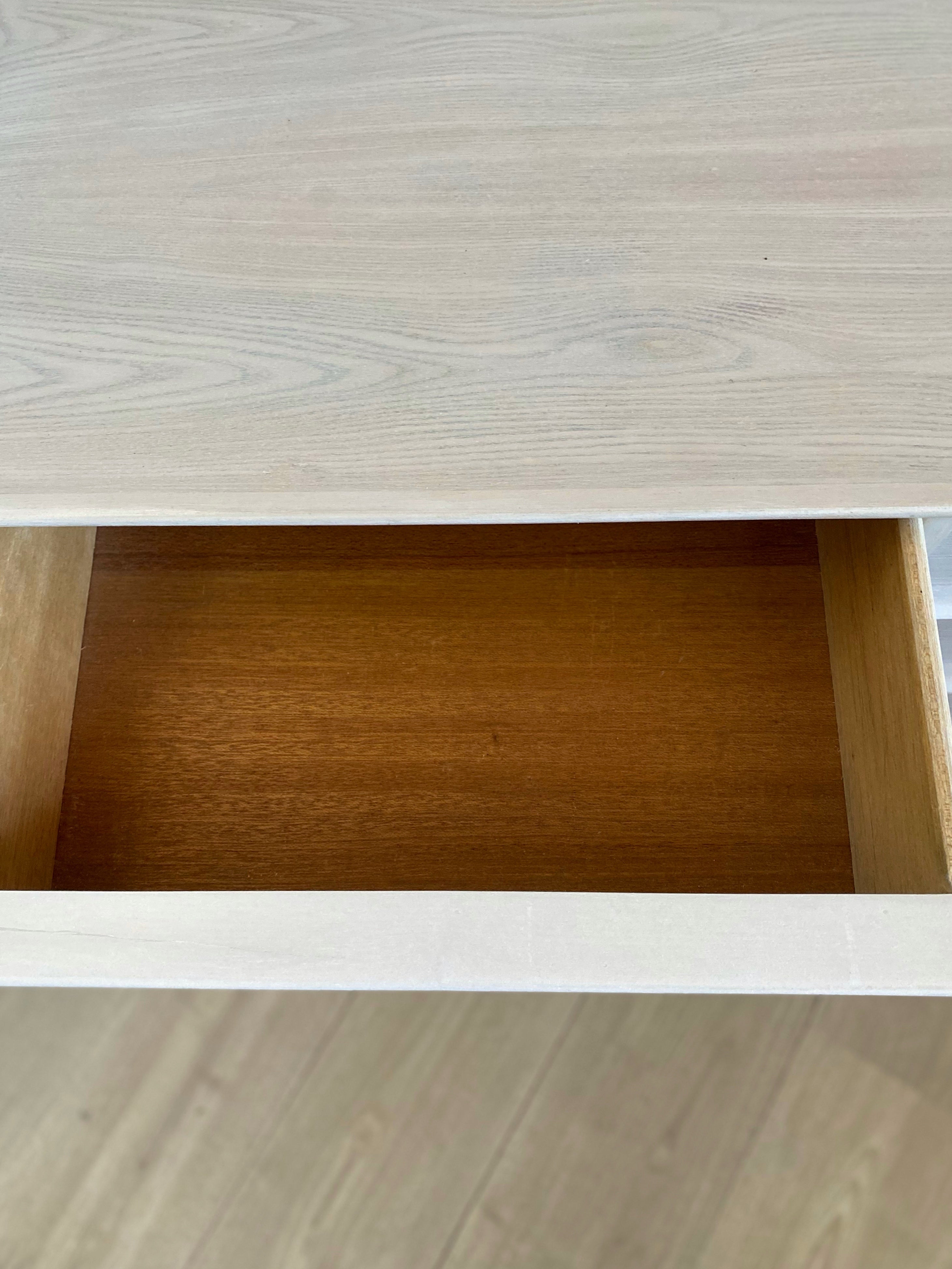 White washed 'Hayson' Dresser / Drawers