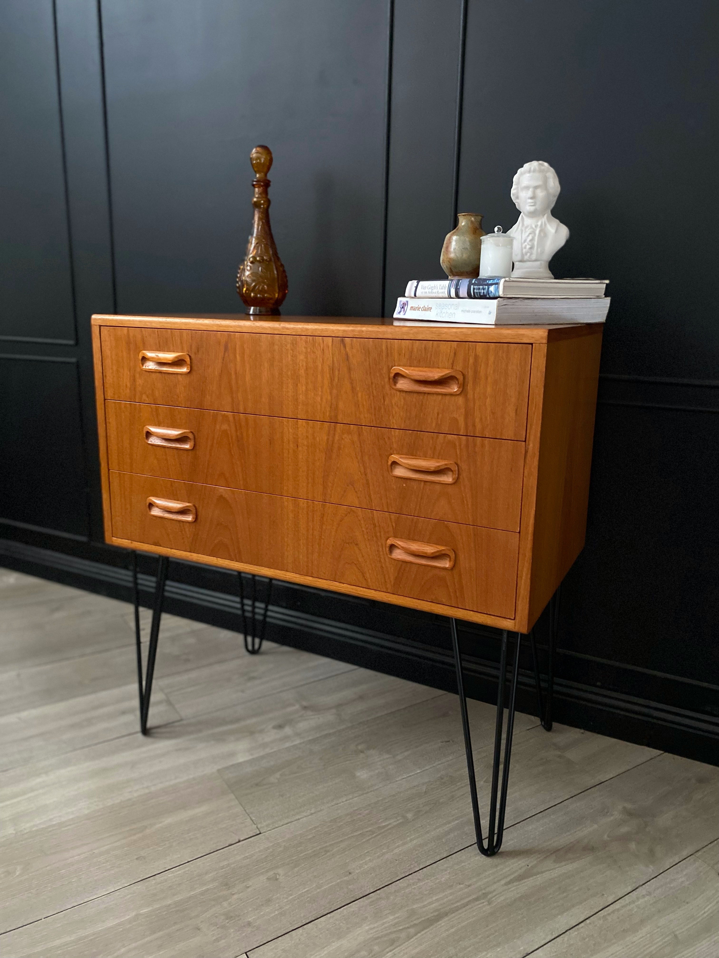 ‘G Plan Commode Basse’ Drawers