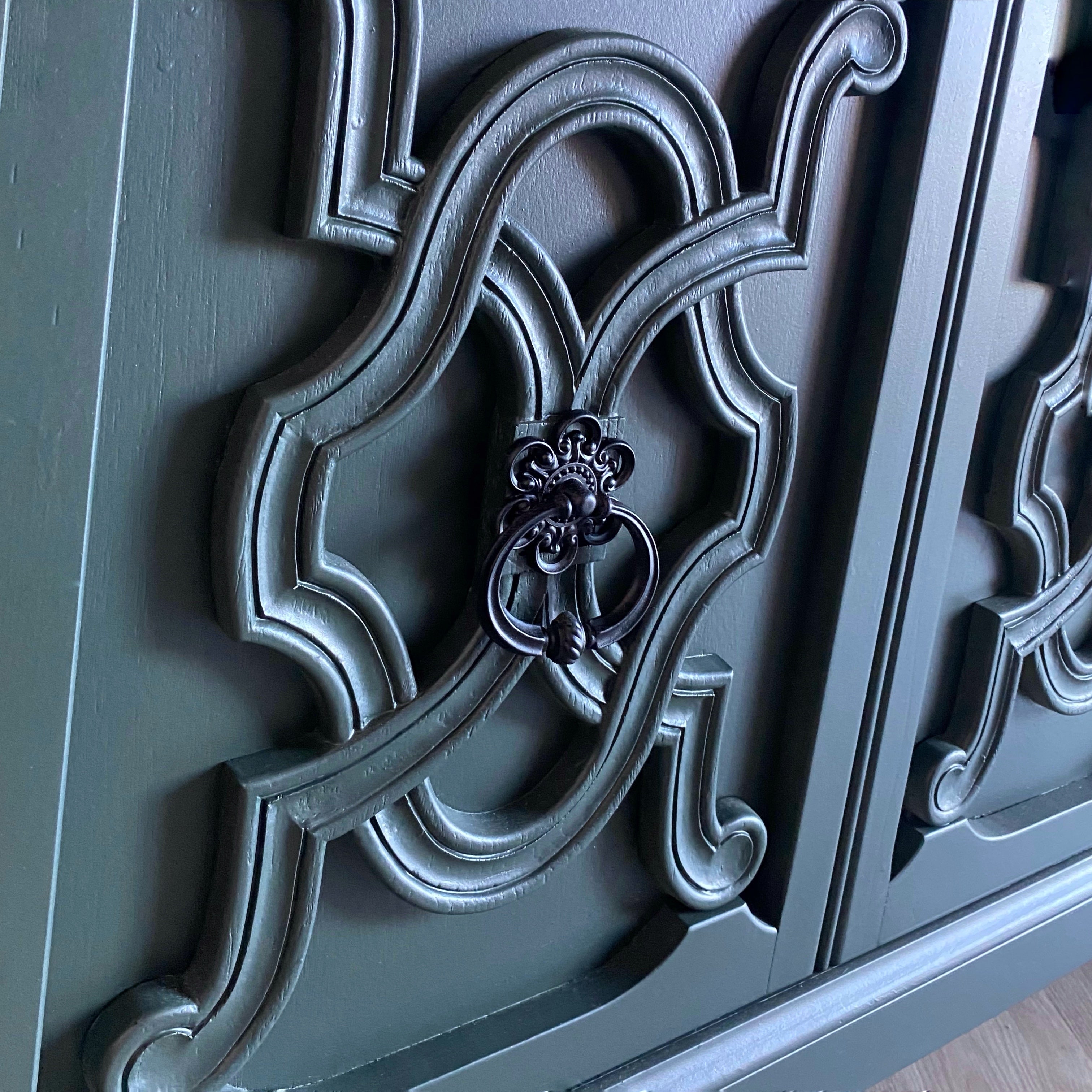 'Hans Hayson' Dresser / Buffet / Sideboard