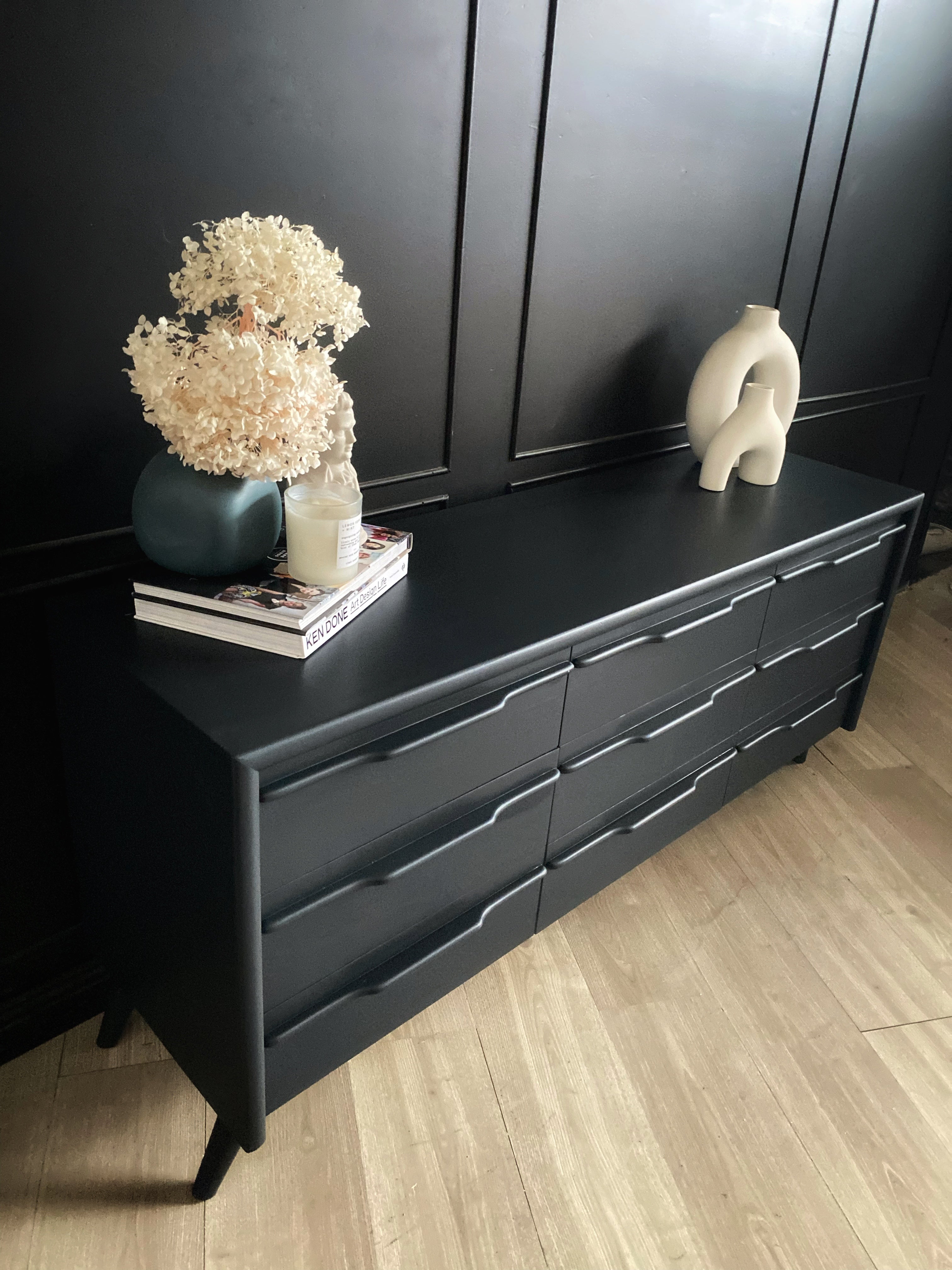 ‘Kalmar Interiors’ stunning dresser