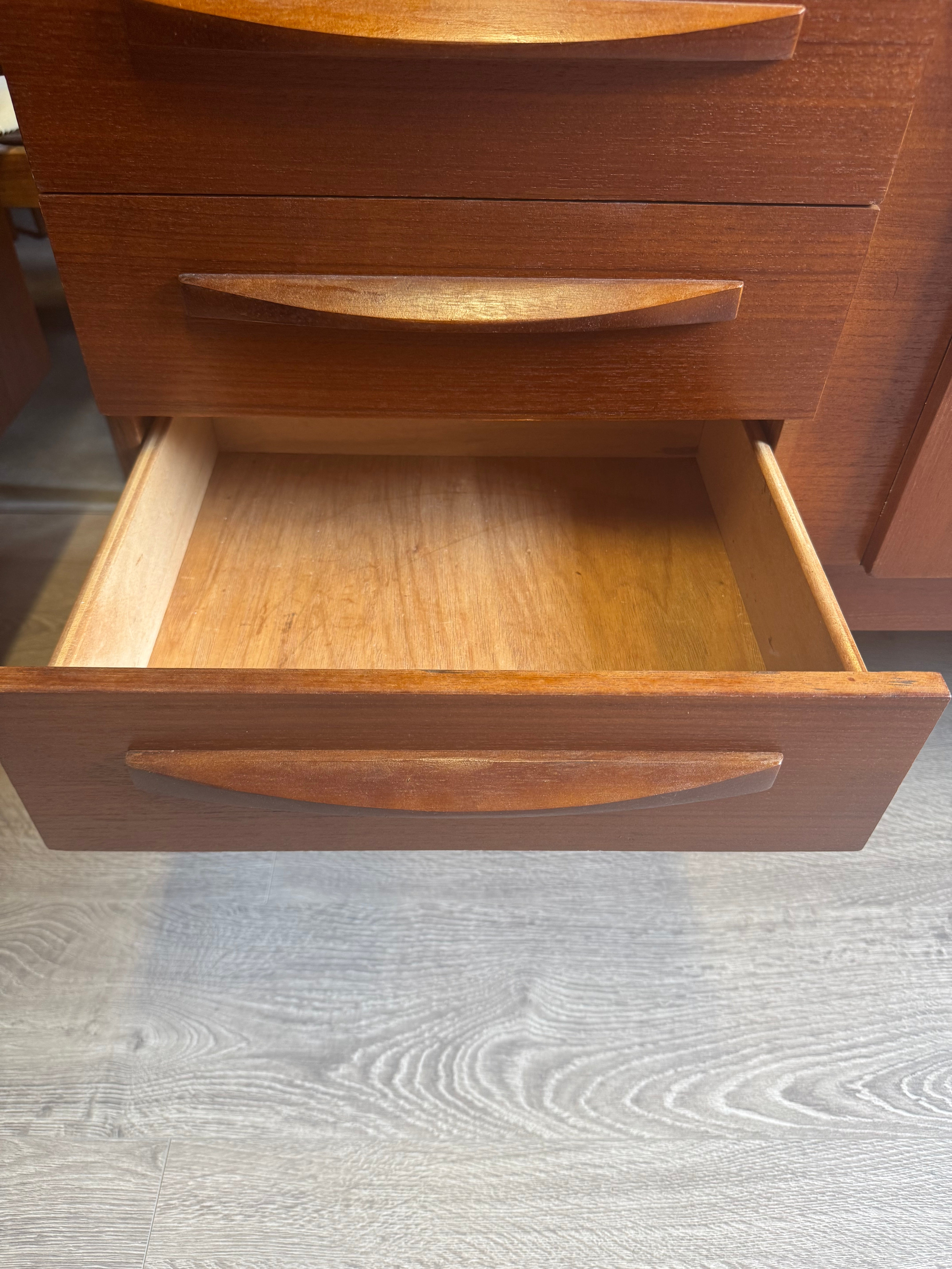 'Stonehill of London' Sled Leg Buffet / Sideboard