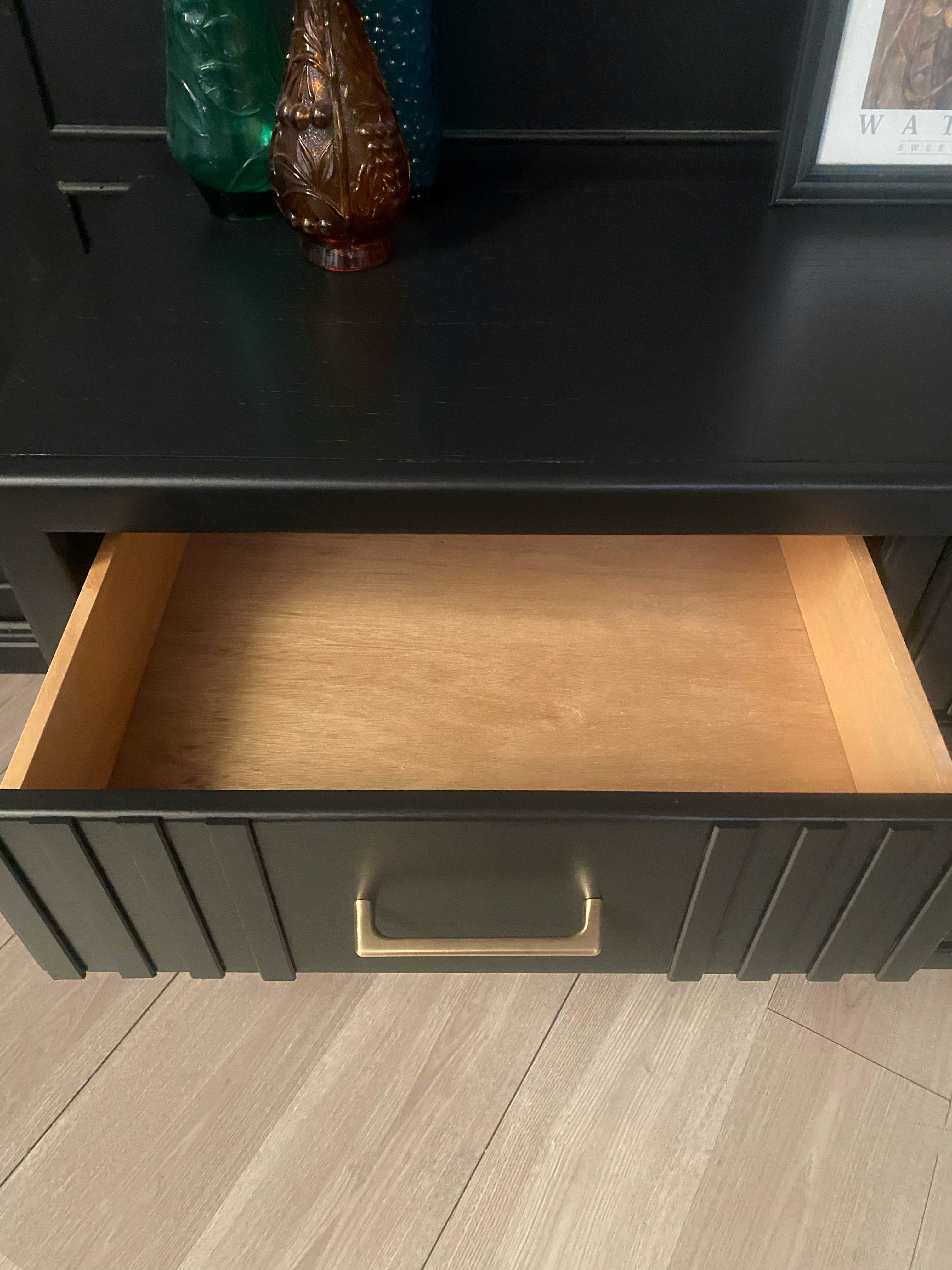 Stunning Black 9 Drawer Dresser