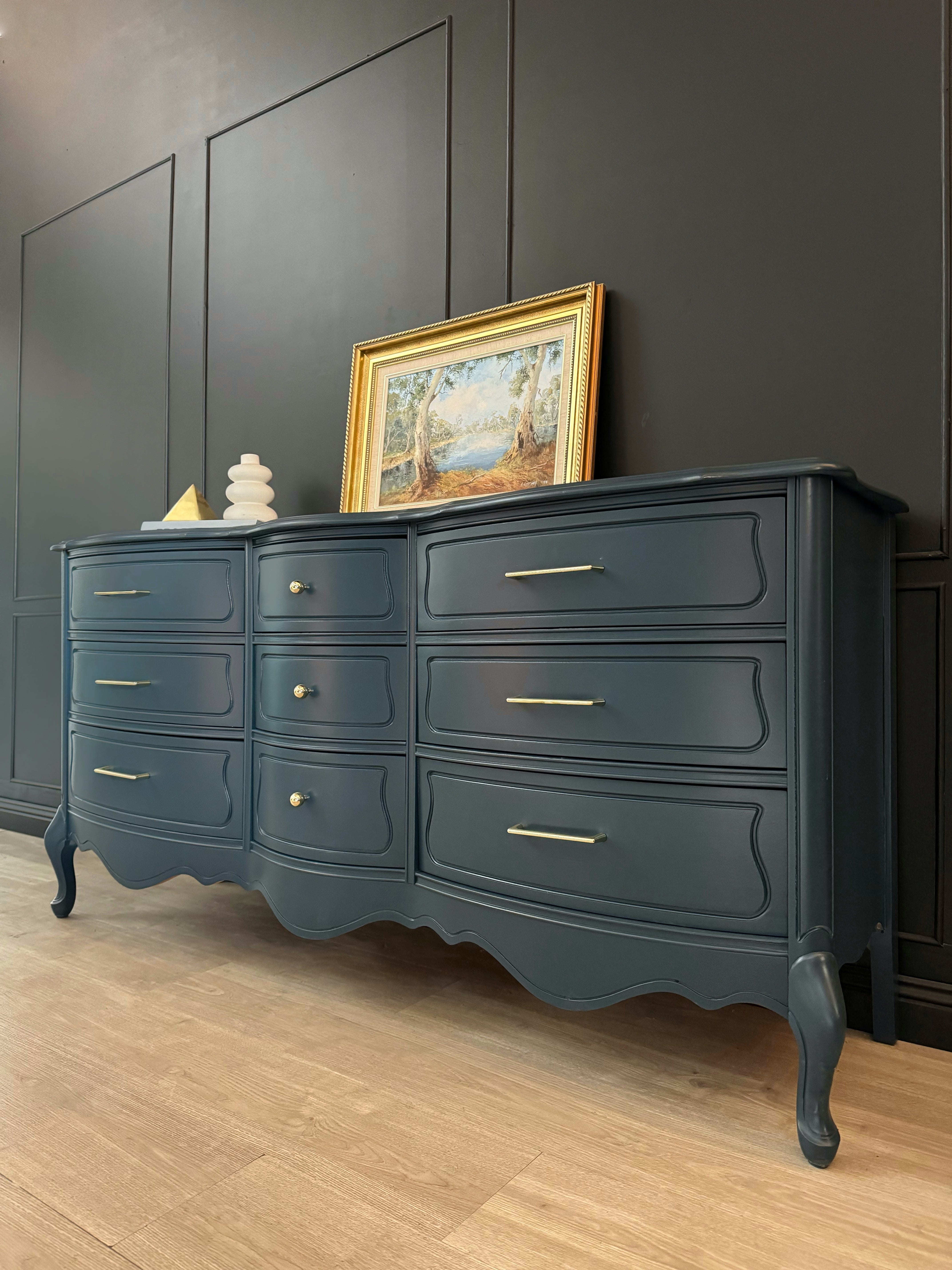 Stunning ‘Thomasville’ dresser / drawers