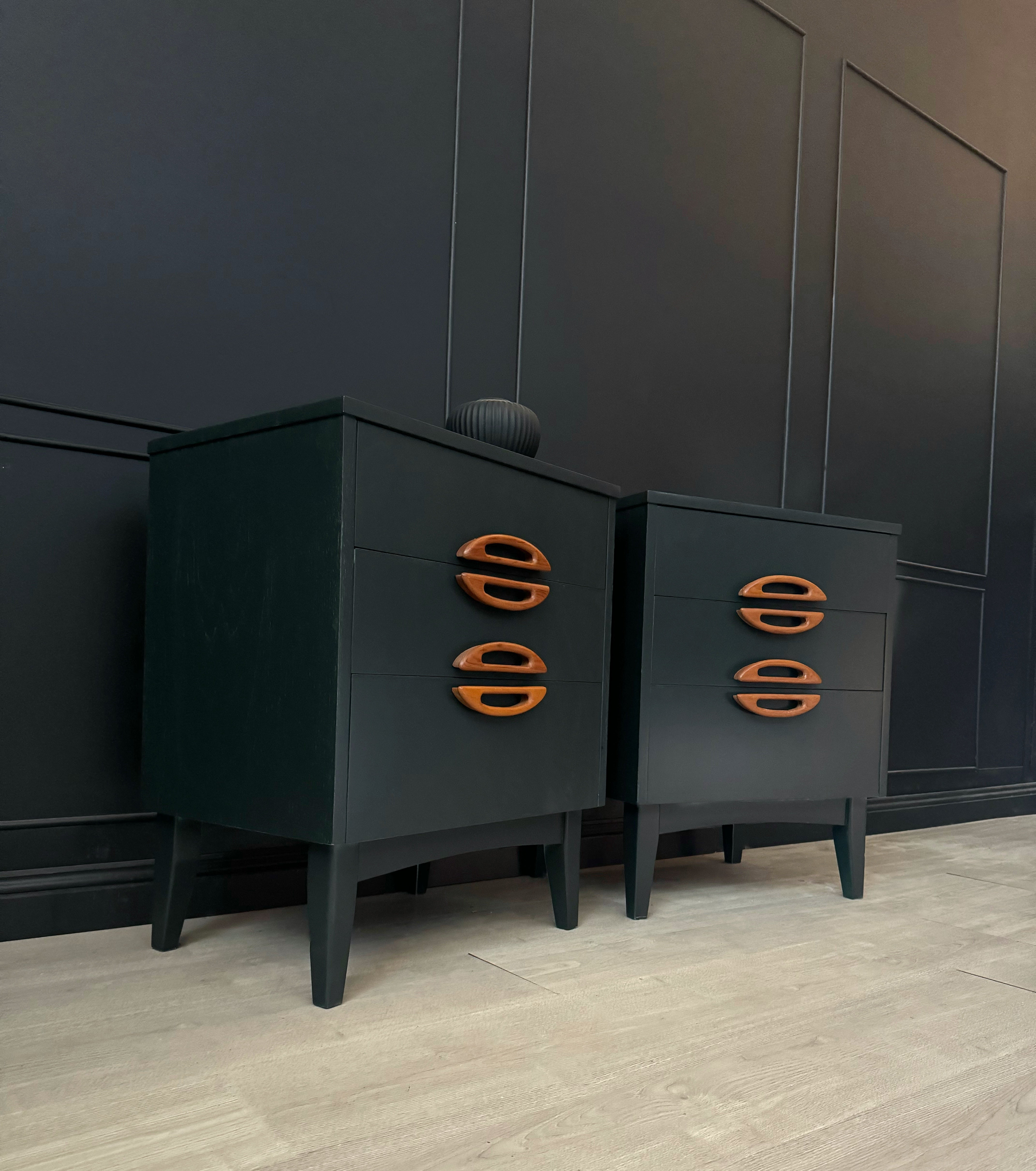 Stunning Reliance Bedside Tables (set)