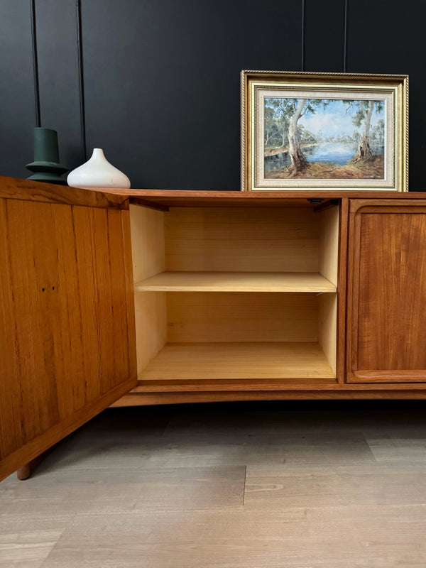 Parker Furniture sideboard teak, view 6
