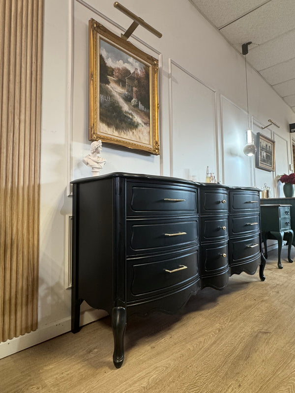 Broyhill dresser