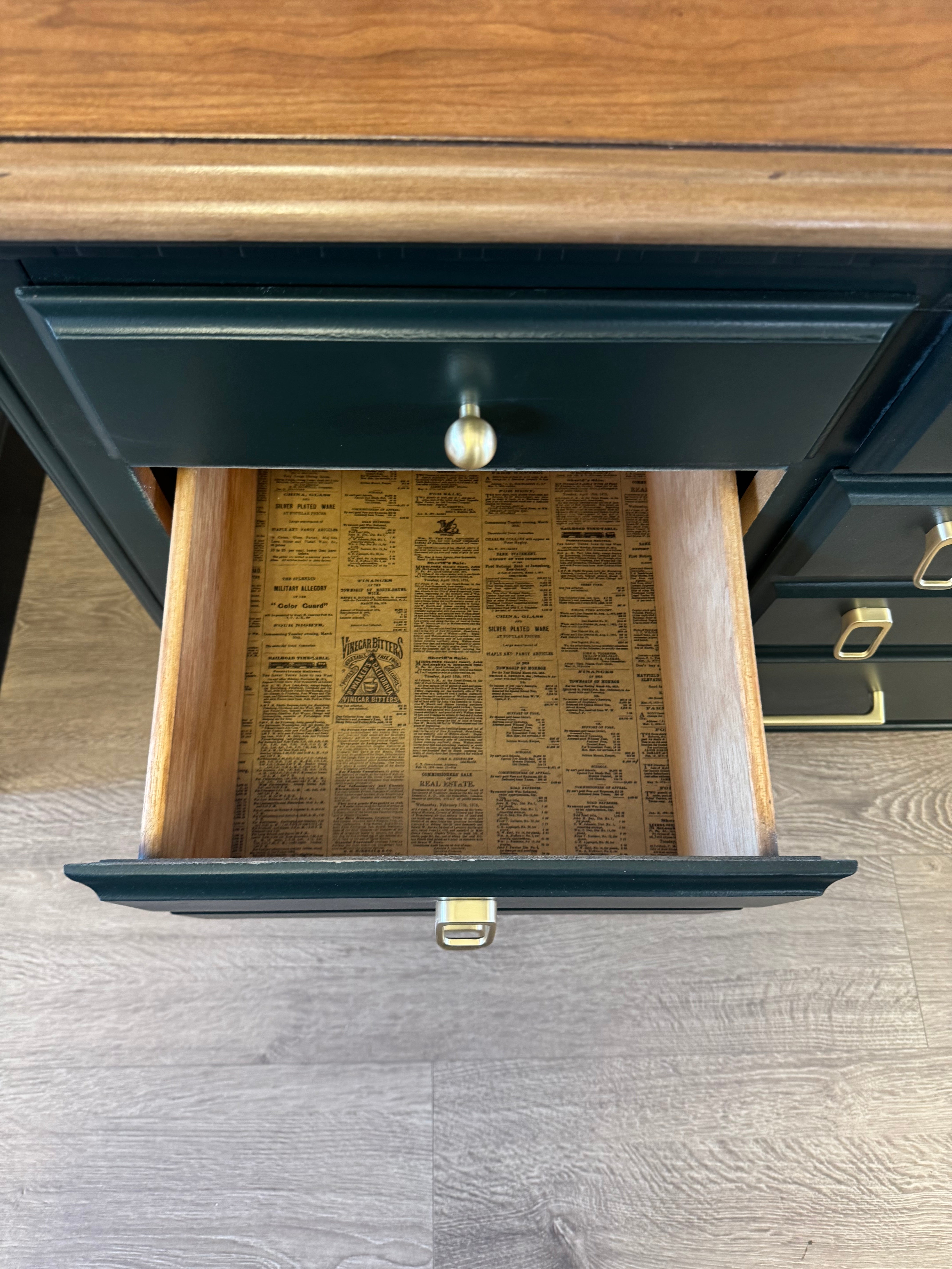 Gorgeous Green 9 Drawer Dresser