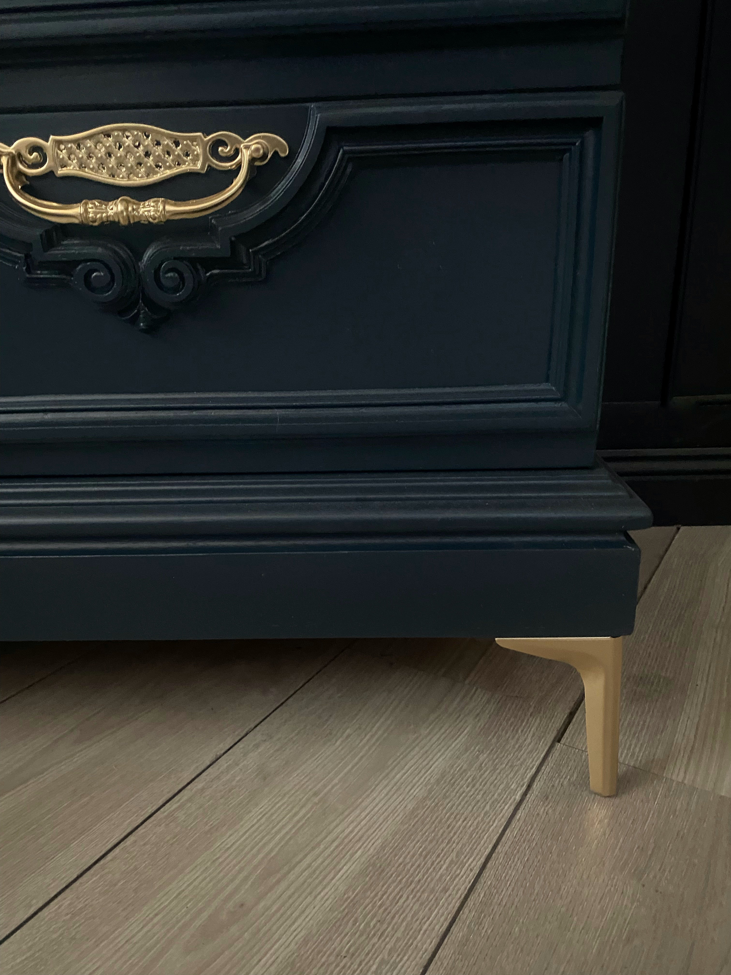 Stunning Berryman buffet / sideboard / dresser / tv unit