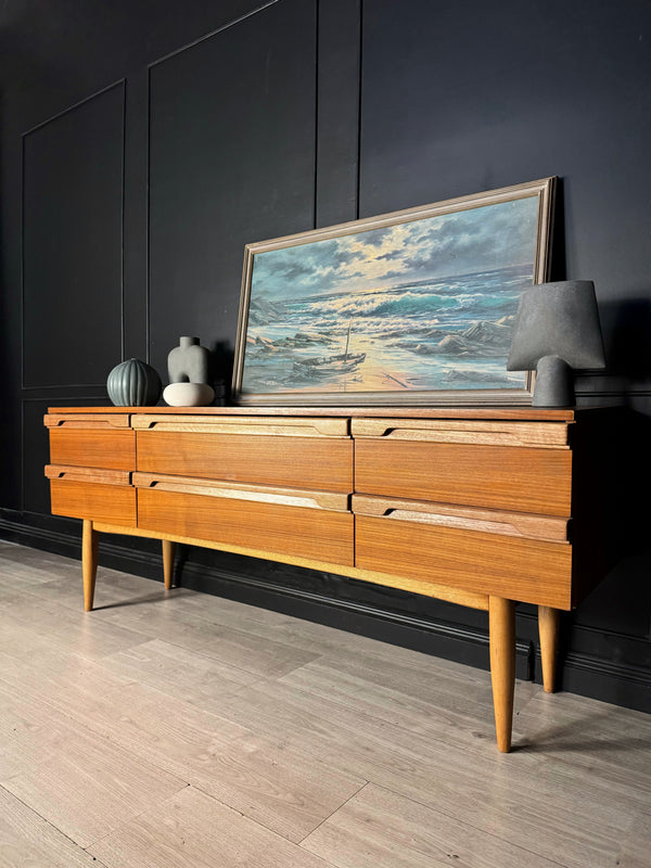 Macrob Furniture dresser teak, view 2