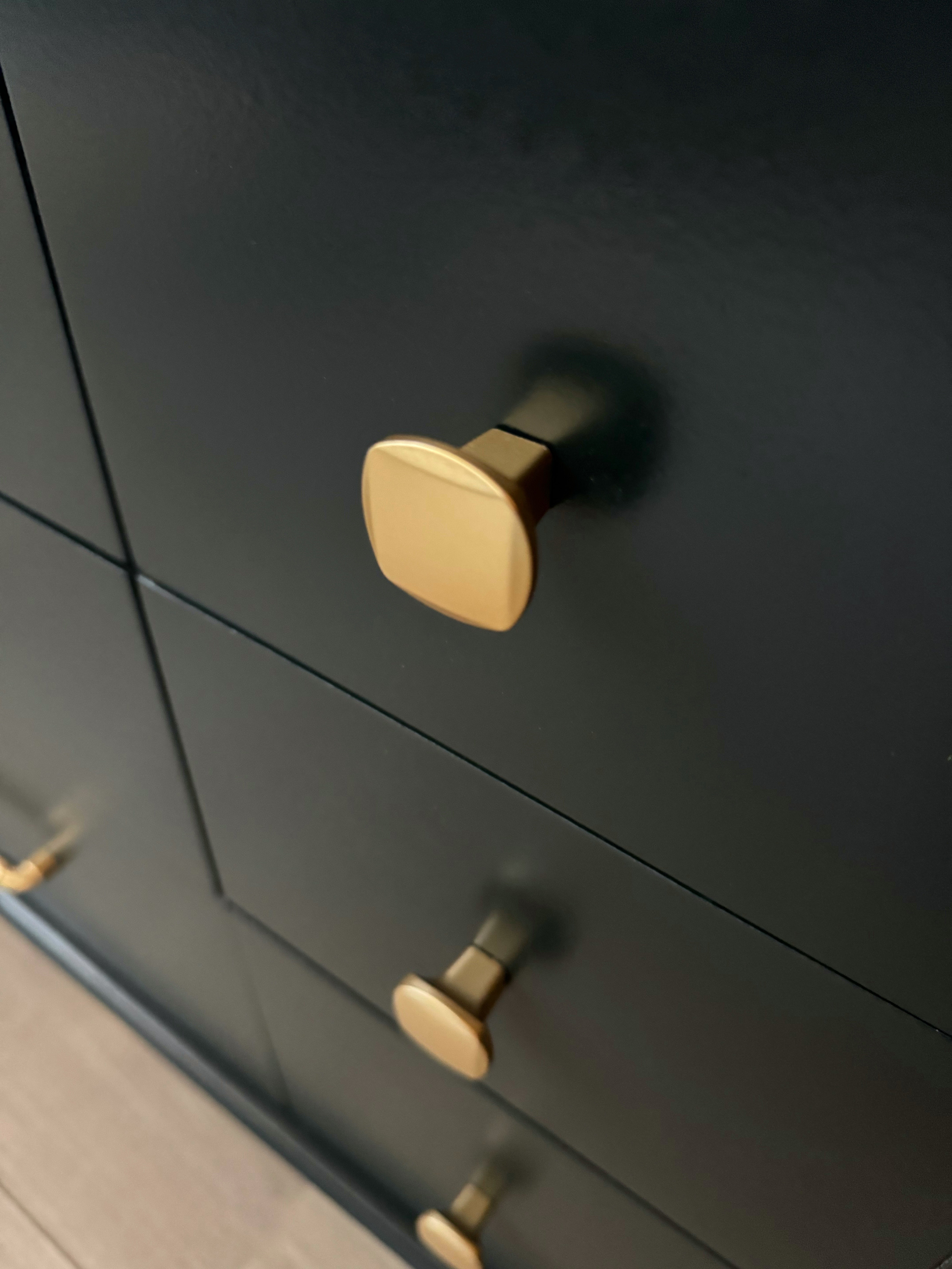 Stunning ‘Reliance Furniture’ Dresser