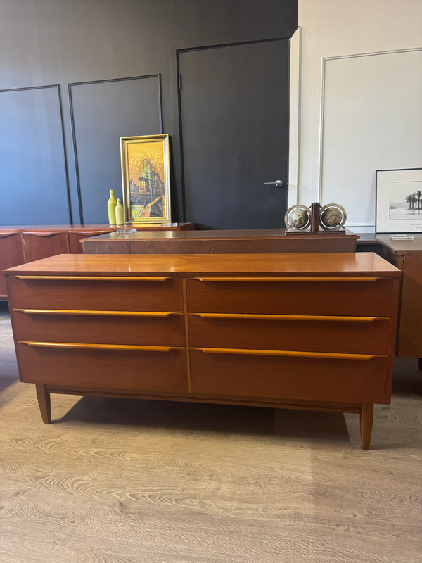 Reliance Furniture dresser and bedside tables