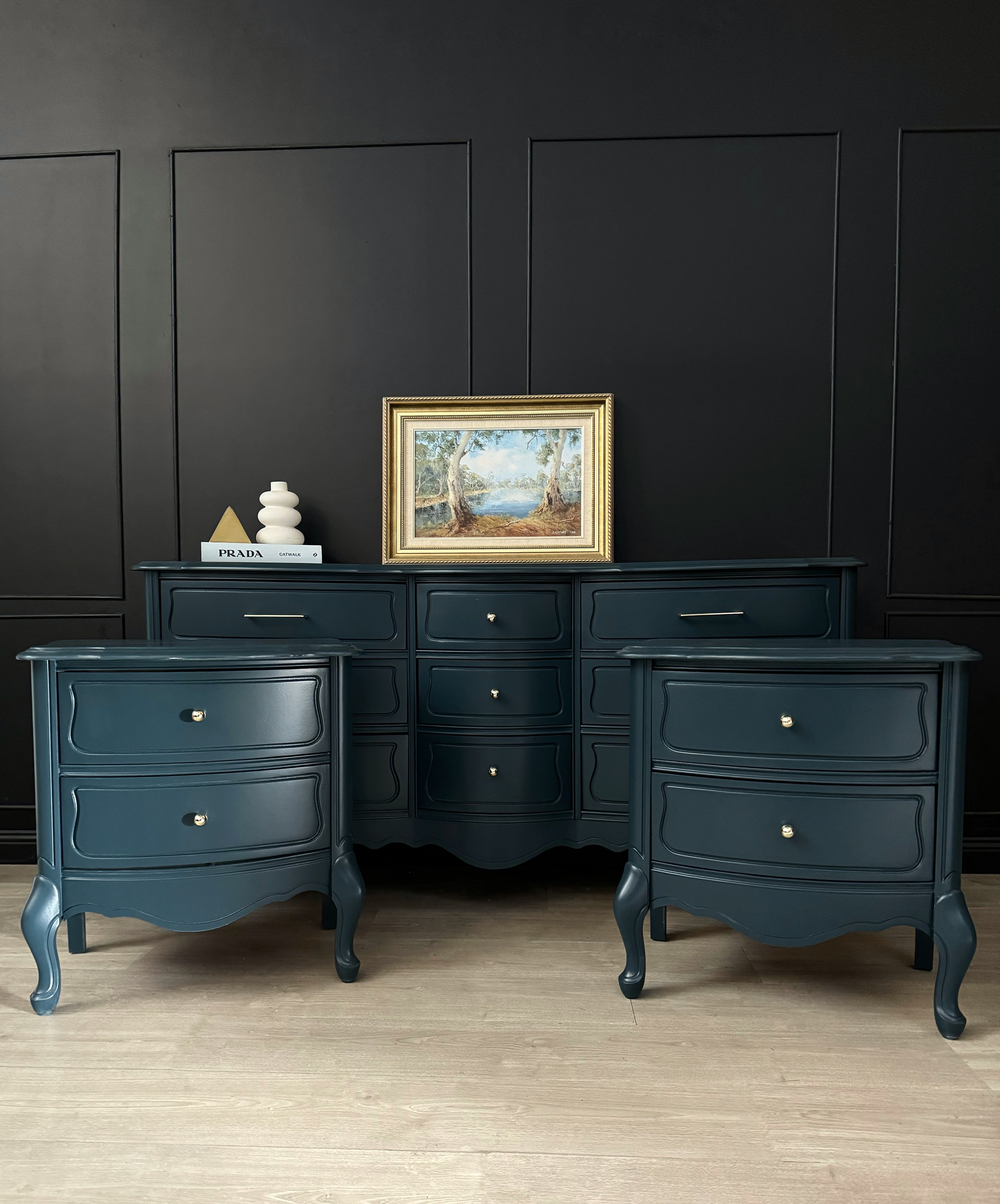 Stunning ‘Thomasville’ bedside tables (set)