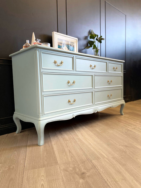 Mid-century dresser