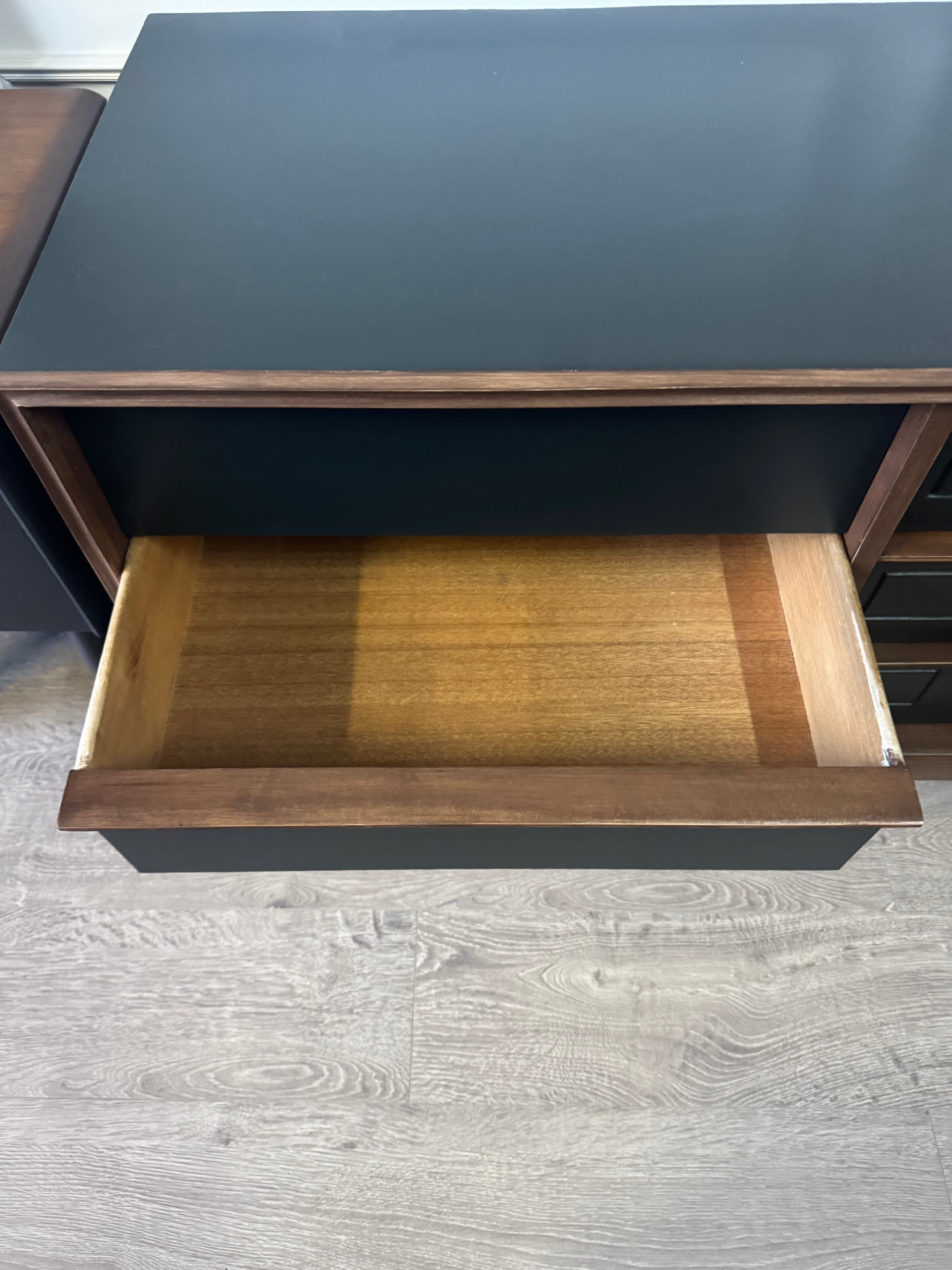 'Hayson Furniture' 9 drawer dresser - Dark Green