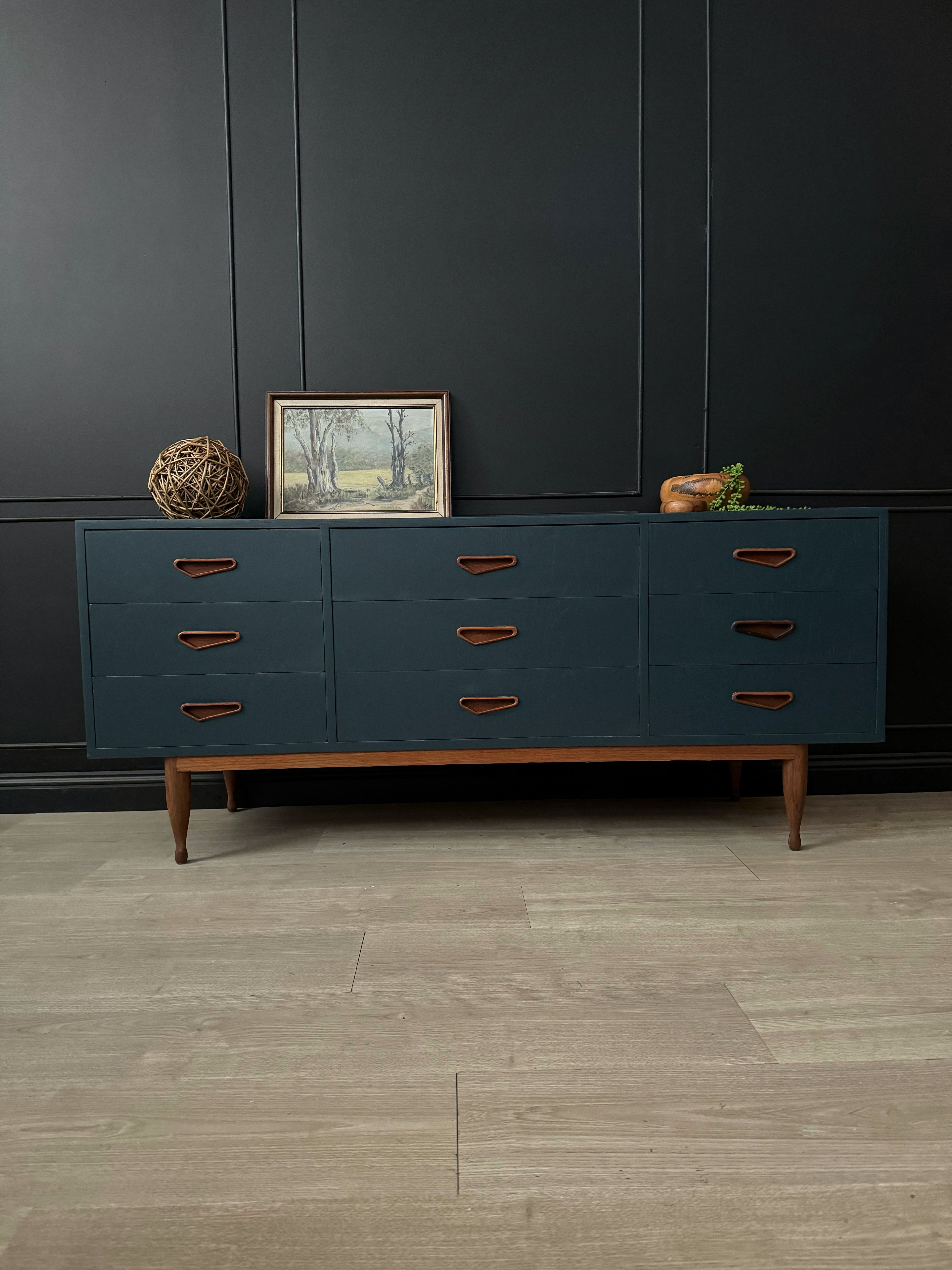 ‘Berryman Furniture’ 9 drawer dresser