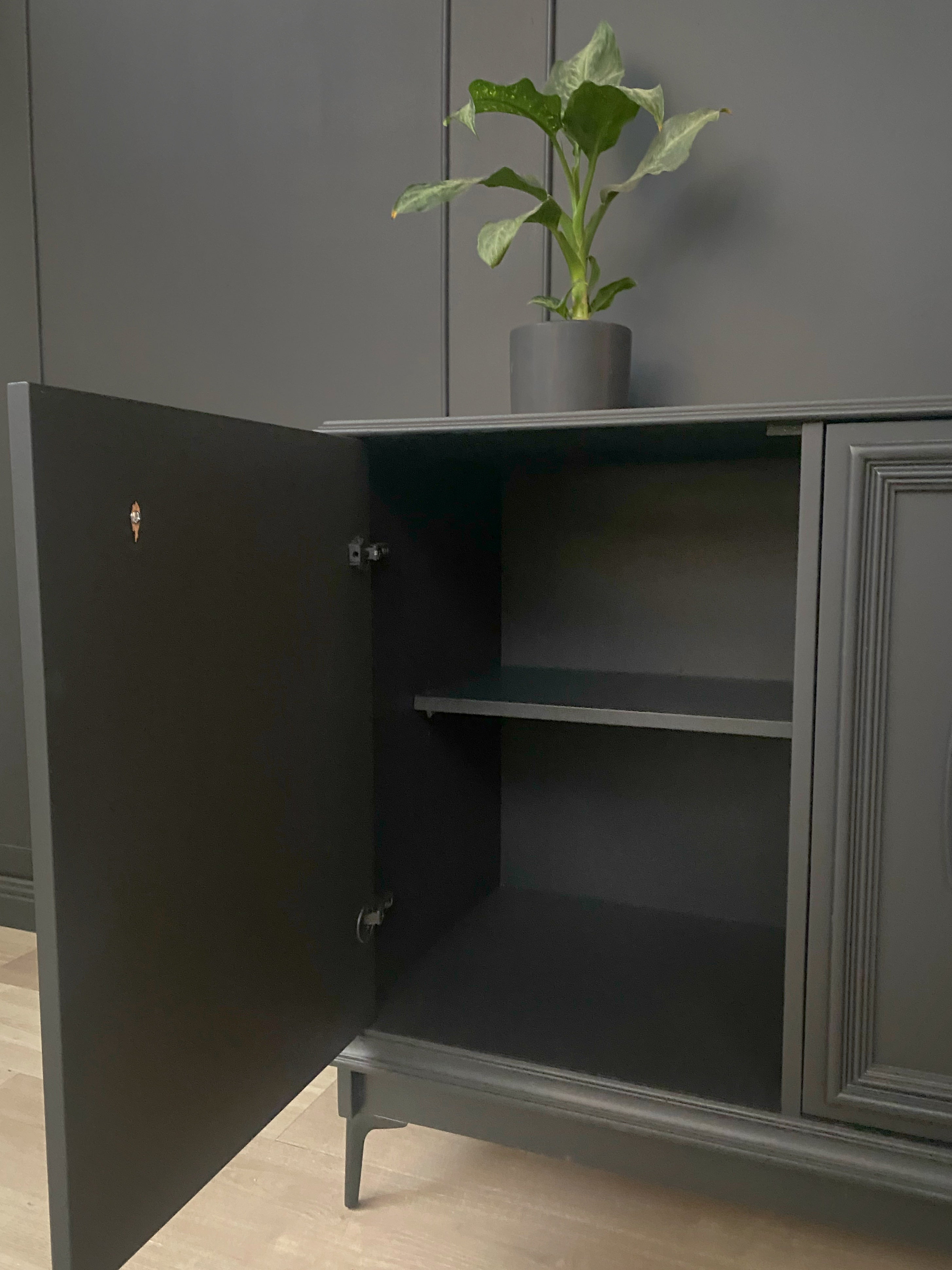 Elegant Black Sideboard / Buffet