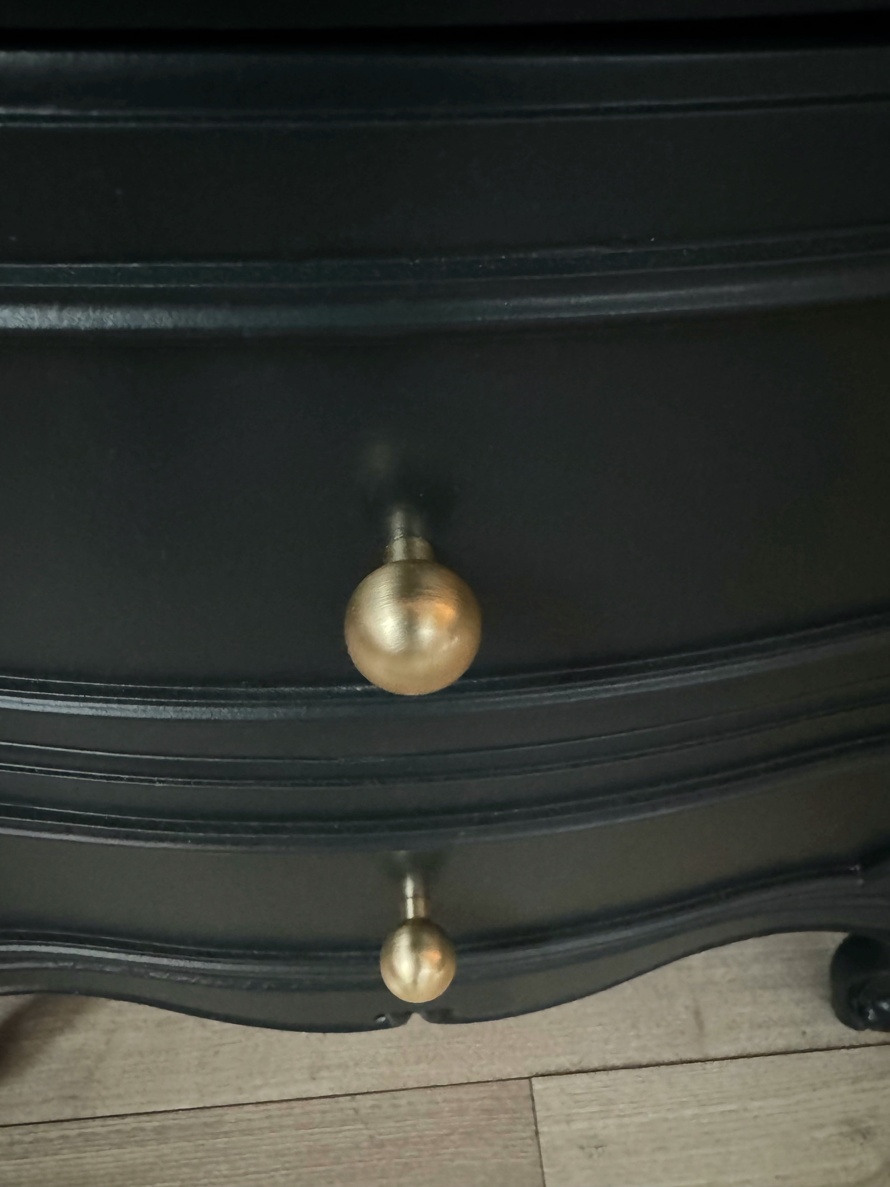 ‘Thomasville’ bedside tables (set)